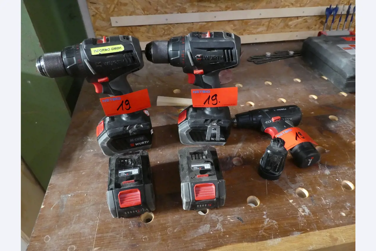 Maschinen aus dem Bereich Schreinerei & Möbelbau -7