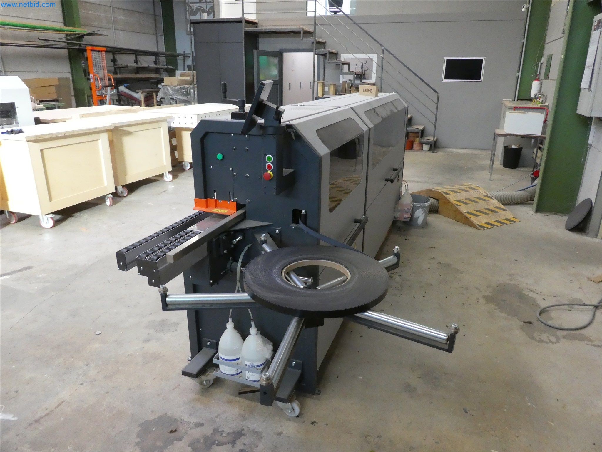 Machines from the carpentry & furniture construction sector-3