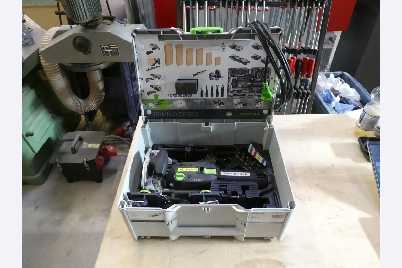 Machines from the carpentry & furniture construction sector-14