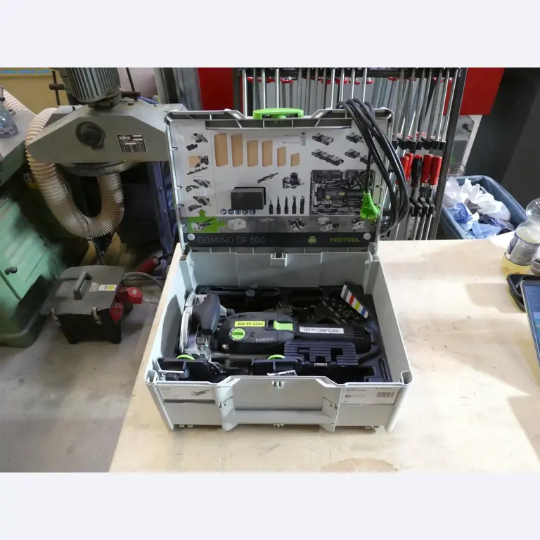 Machines from the carpentry & furniture construction sector-14