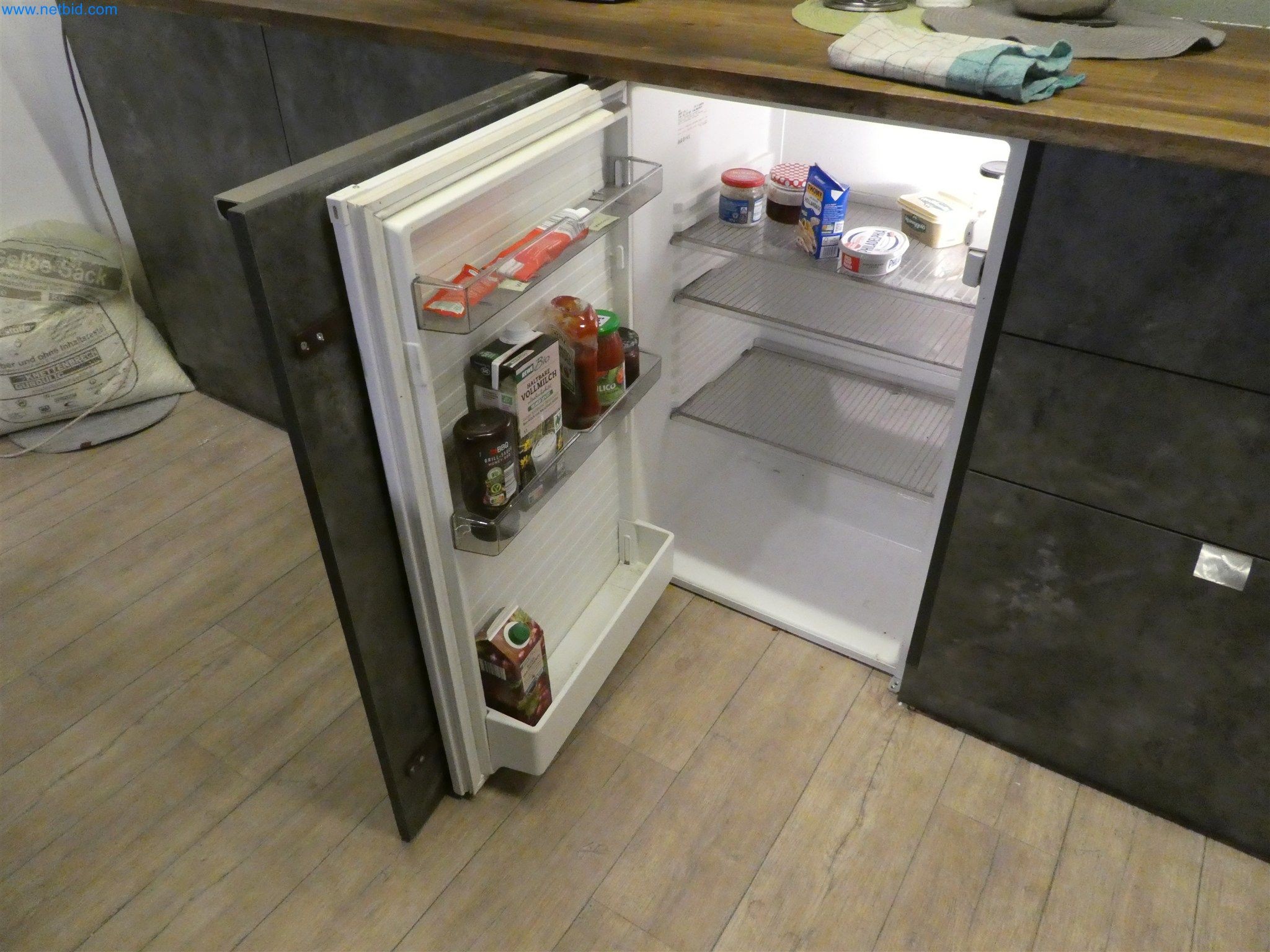 Machines from the carpentry & furniture construction sector-3