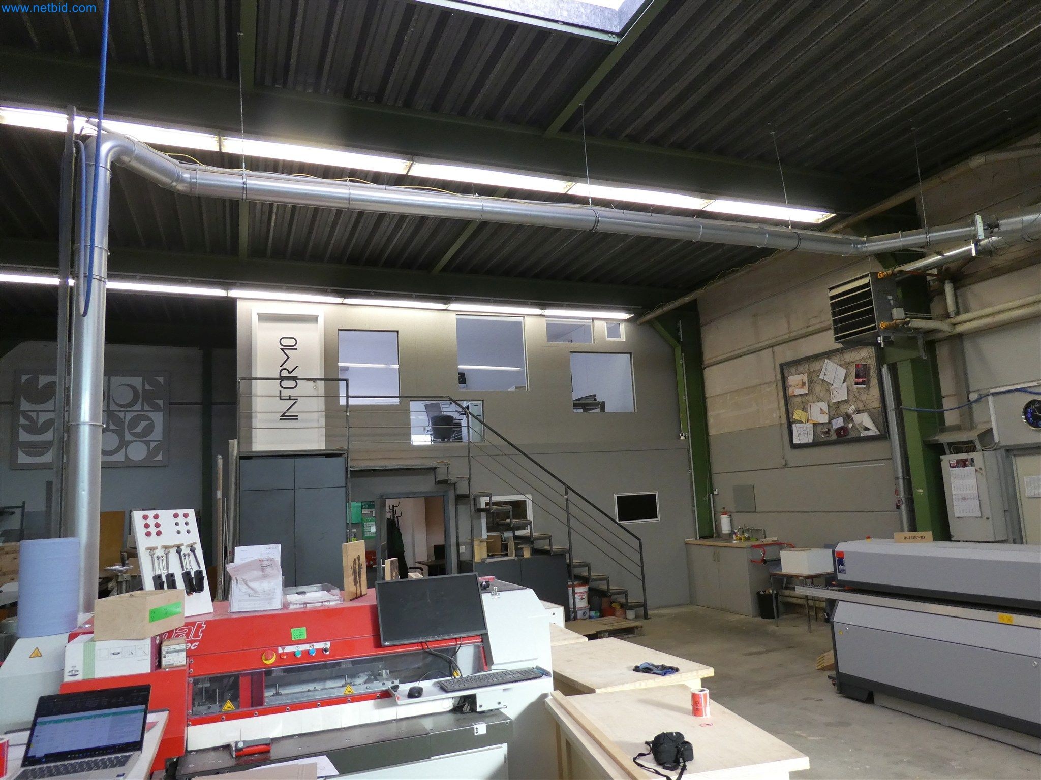 Machines from the carpentry & furniture construction sector-9