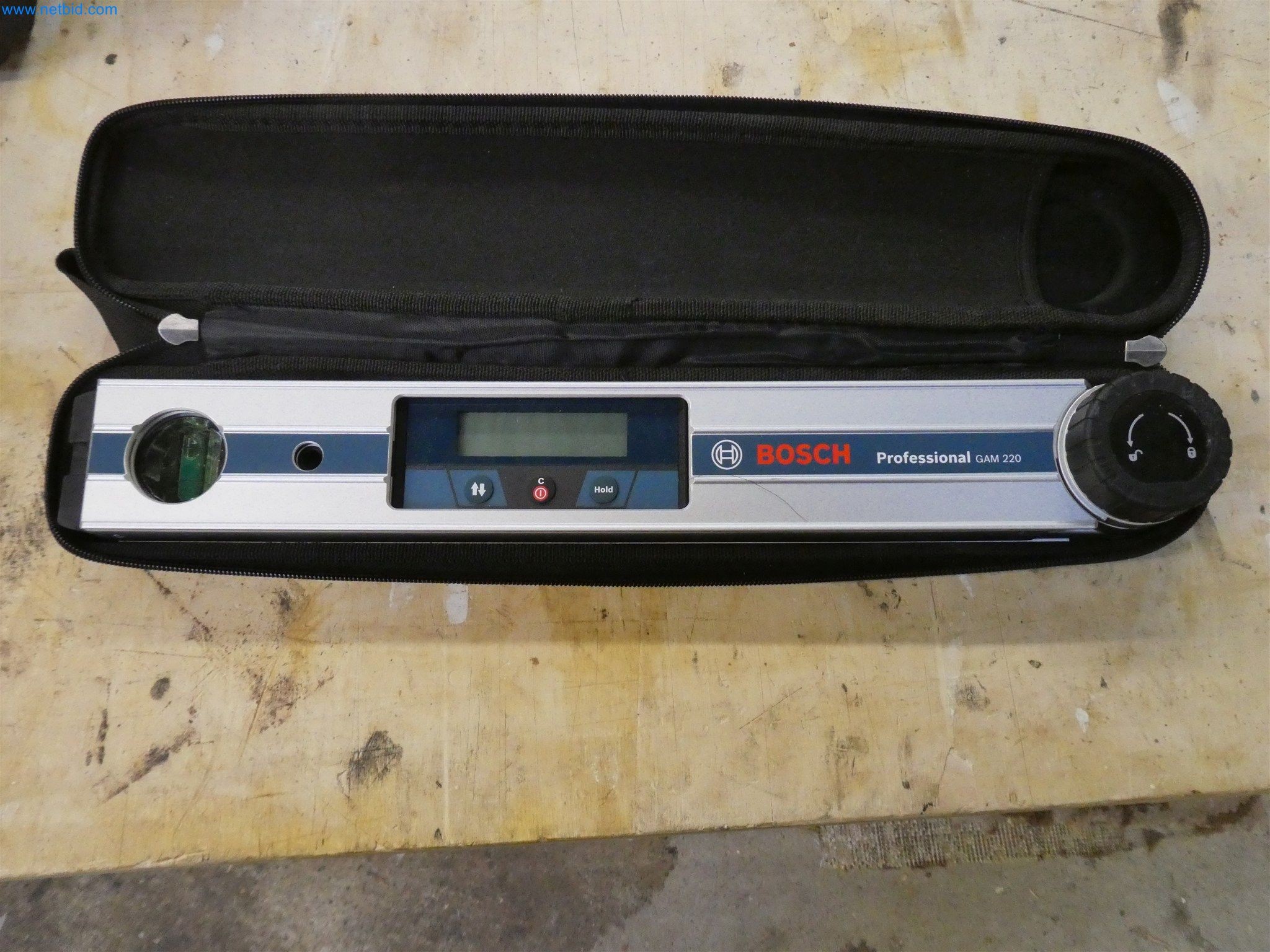 Machines from the carpentry & furniture construction sector-3