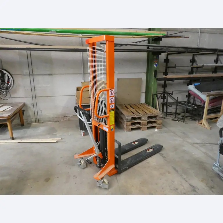 Machines from the carpentry & furniture construction sector-1