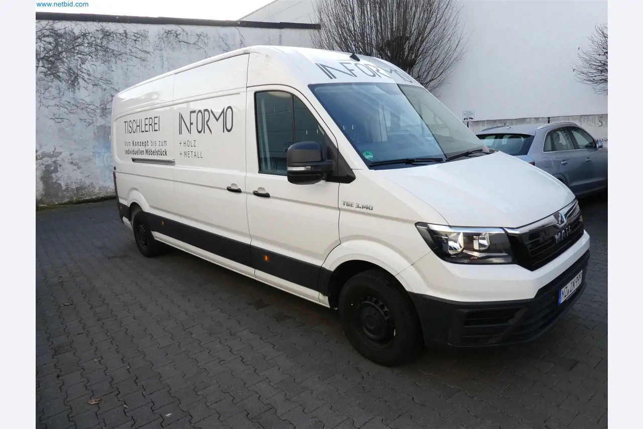 Machines du secteur de la menuiserie et de l'ameublement-1