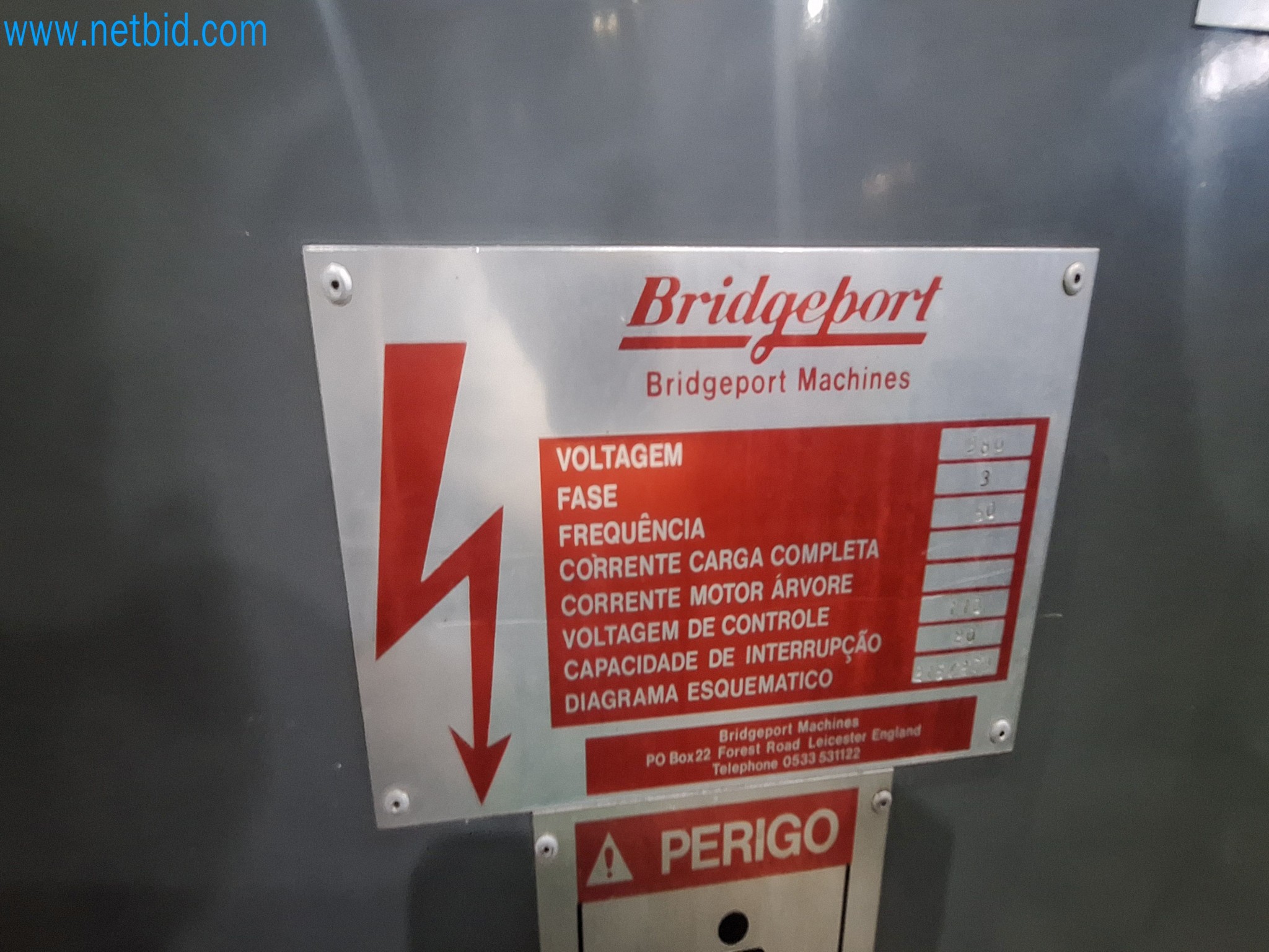 Vários veículos a motor-13