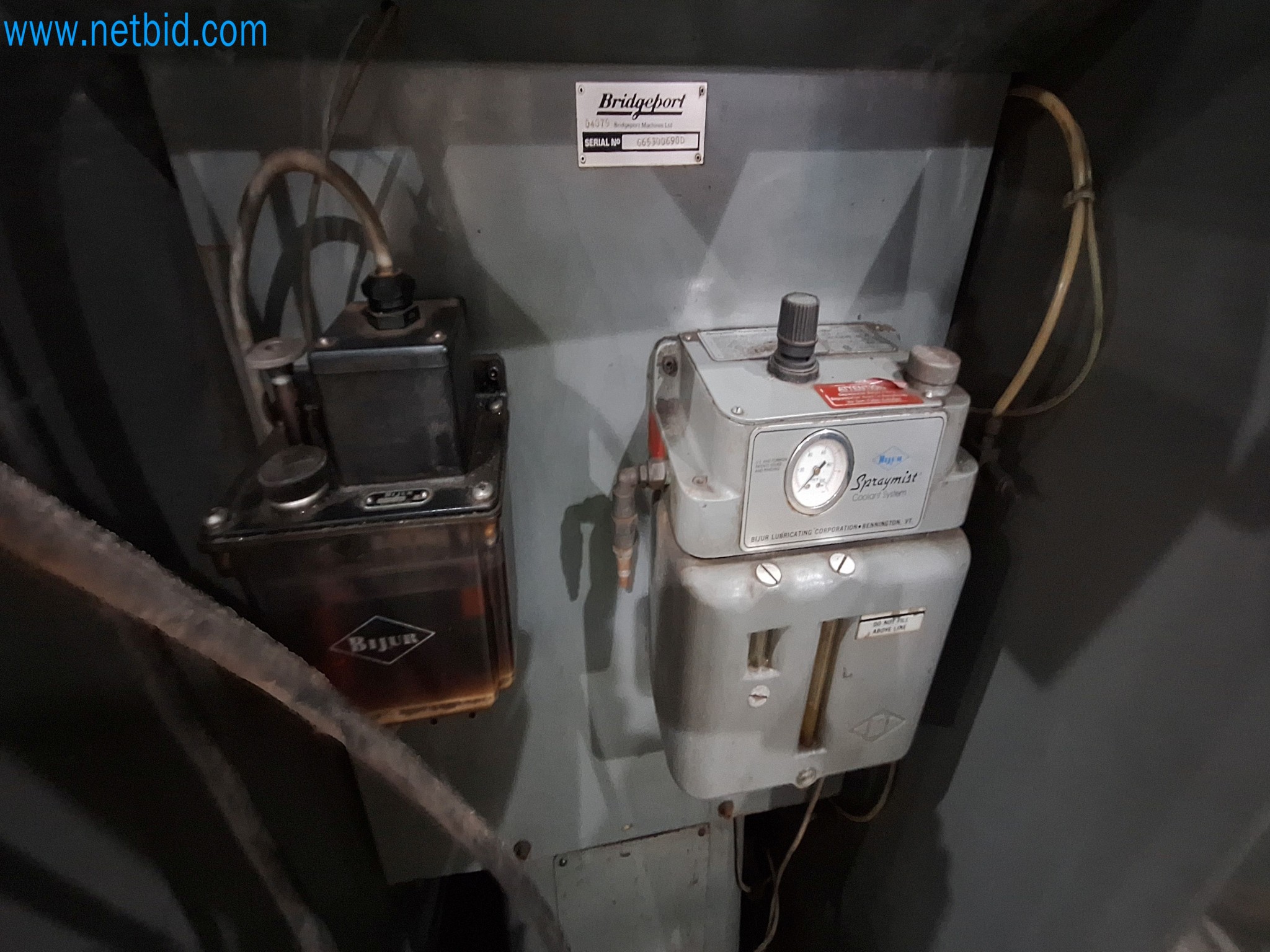 Vários veículos a motor-16