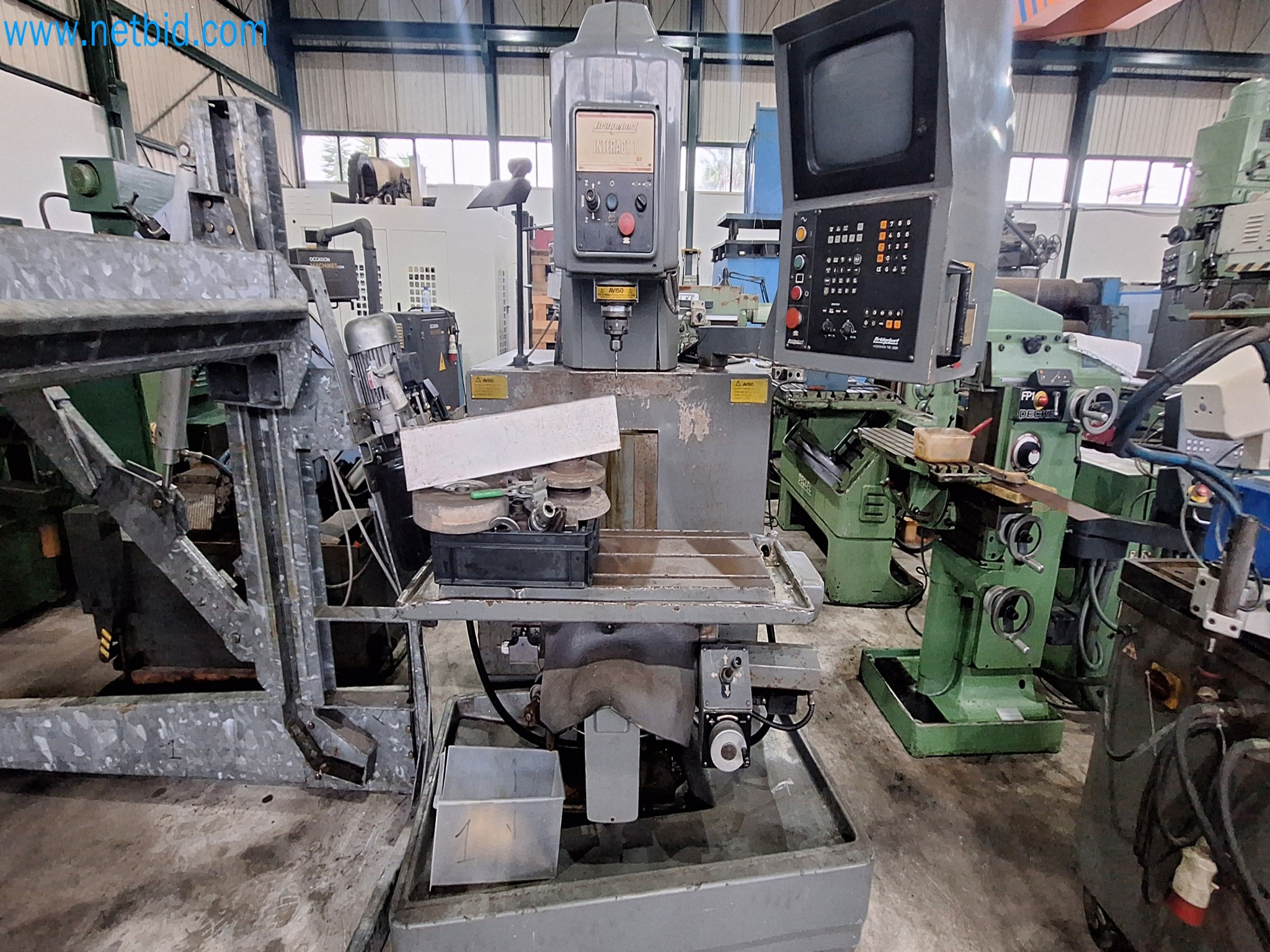 Vários veículos a motor-1