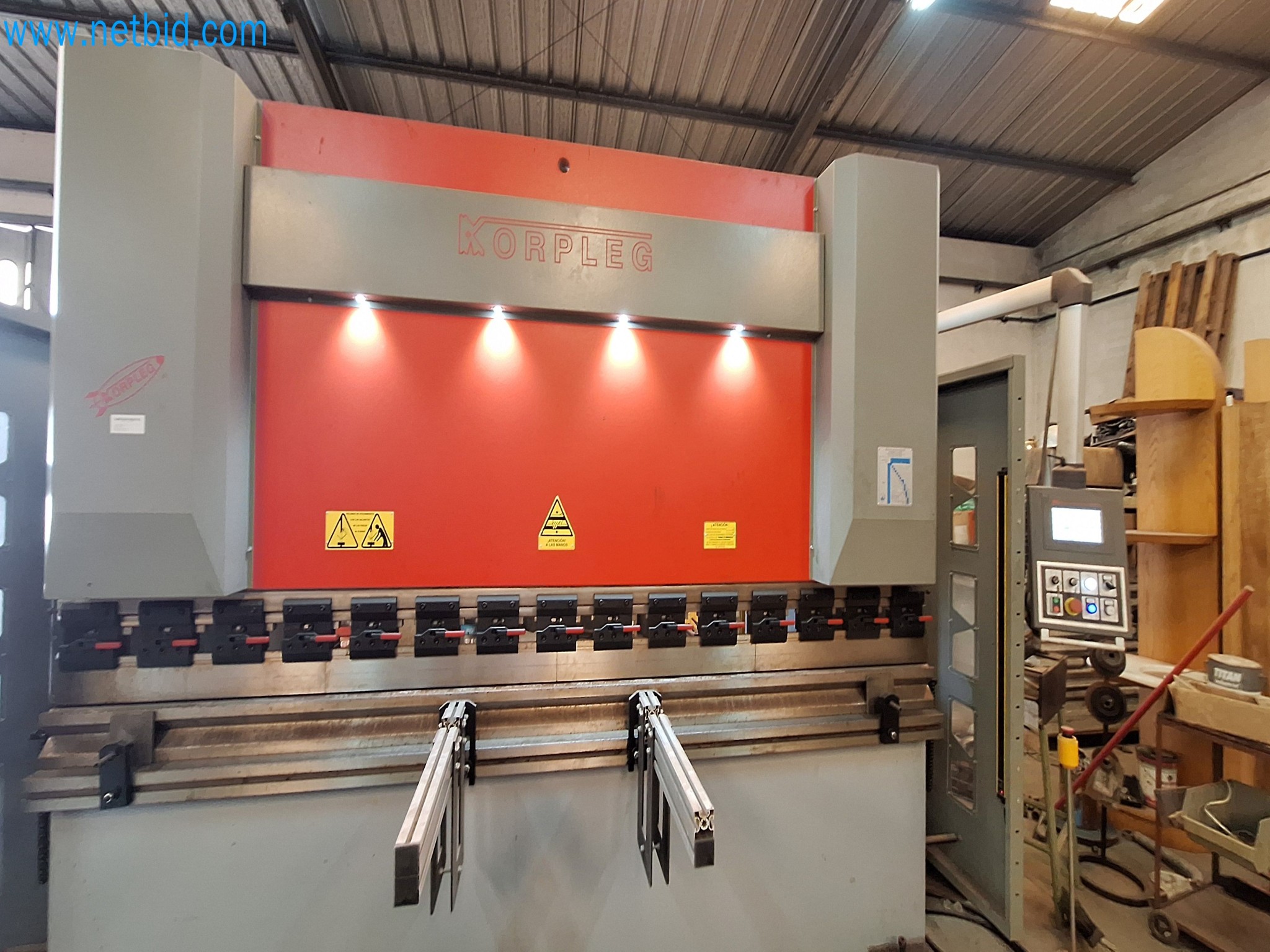 Vários veículos a motor-1