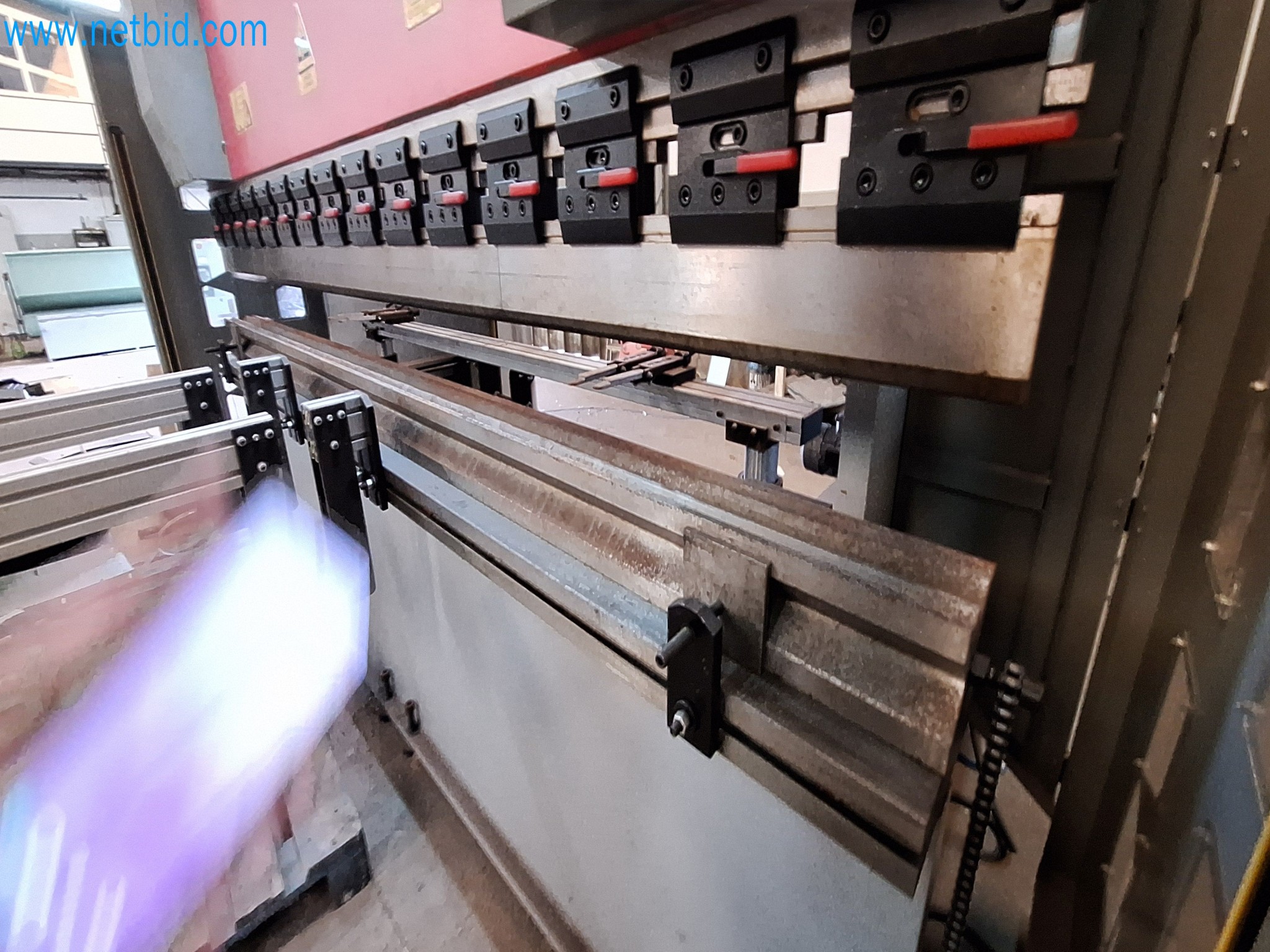 Vários veículos a motor-3