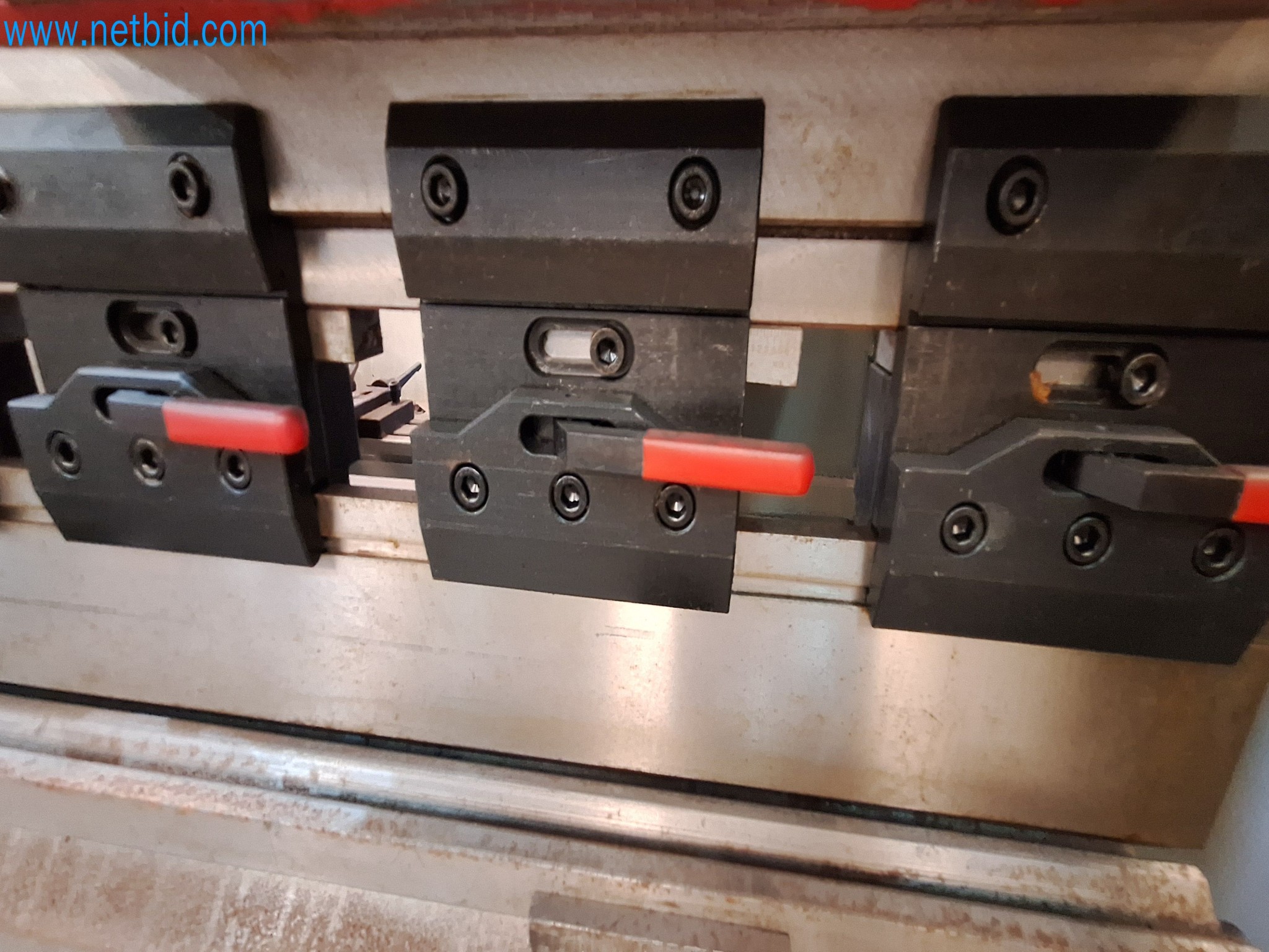 Vários veículos a motor-6