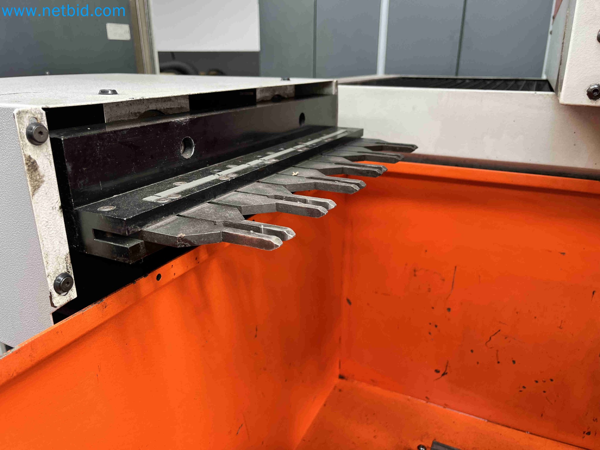 Auction of Metalworking Machinery from Multiple Business Closures in Portugal-4