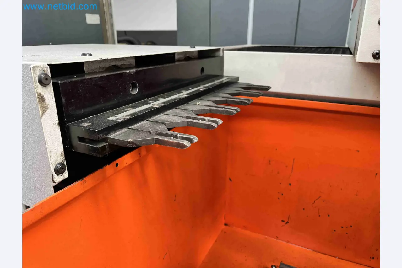 Komplette Werkstatten-Schließung – Hochwertige Maschinen für die Metallbearbeitung-4