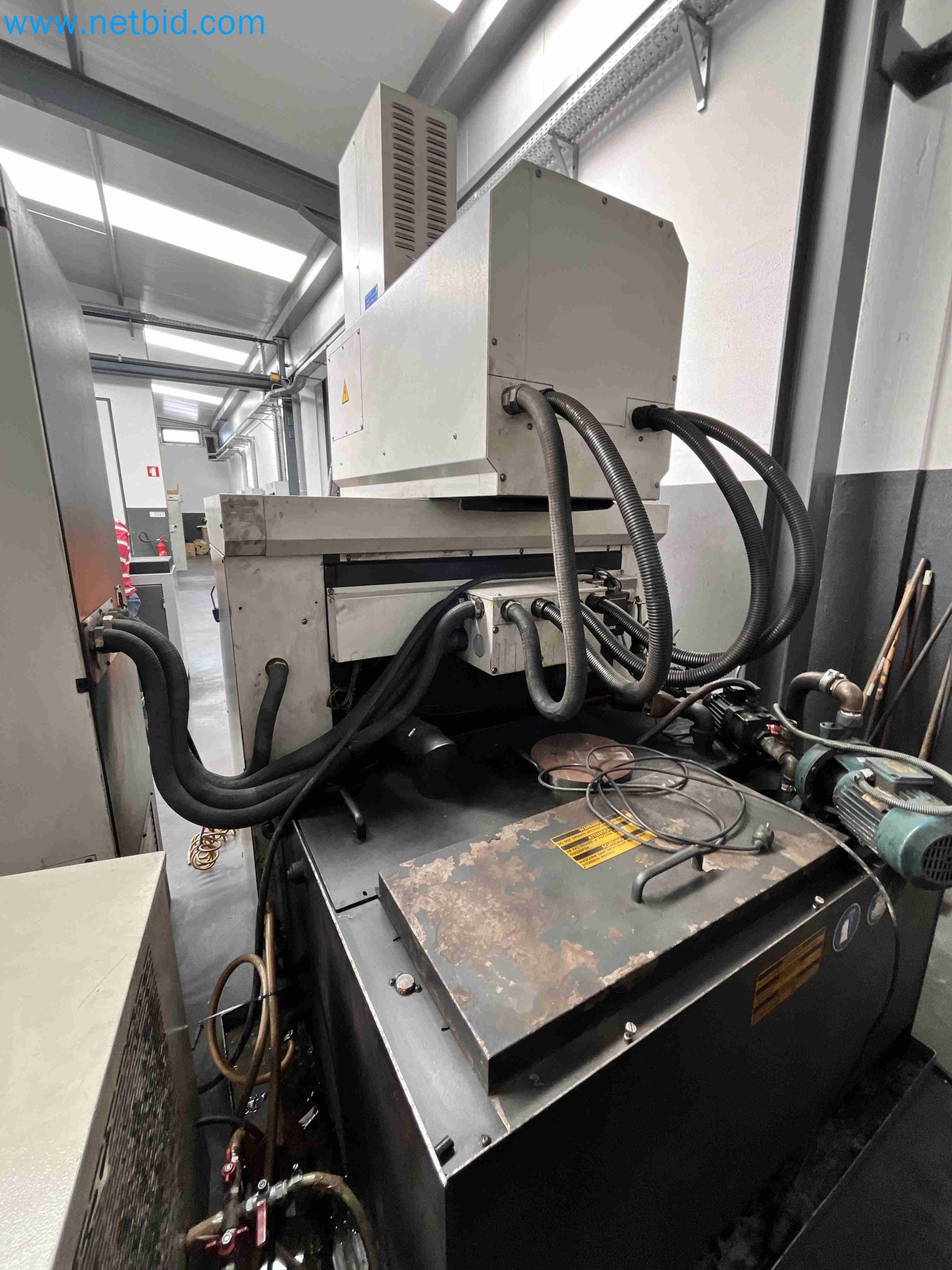 Auktion von Metallbearbeitungsmaschinen aus mehreren Unternehmensschließungen in Portugal-13