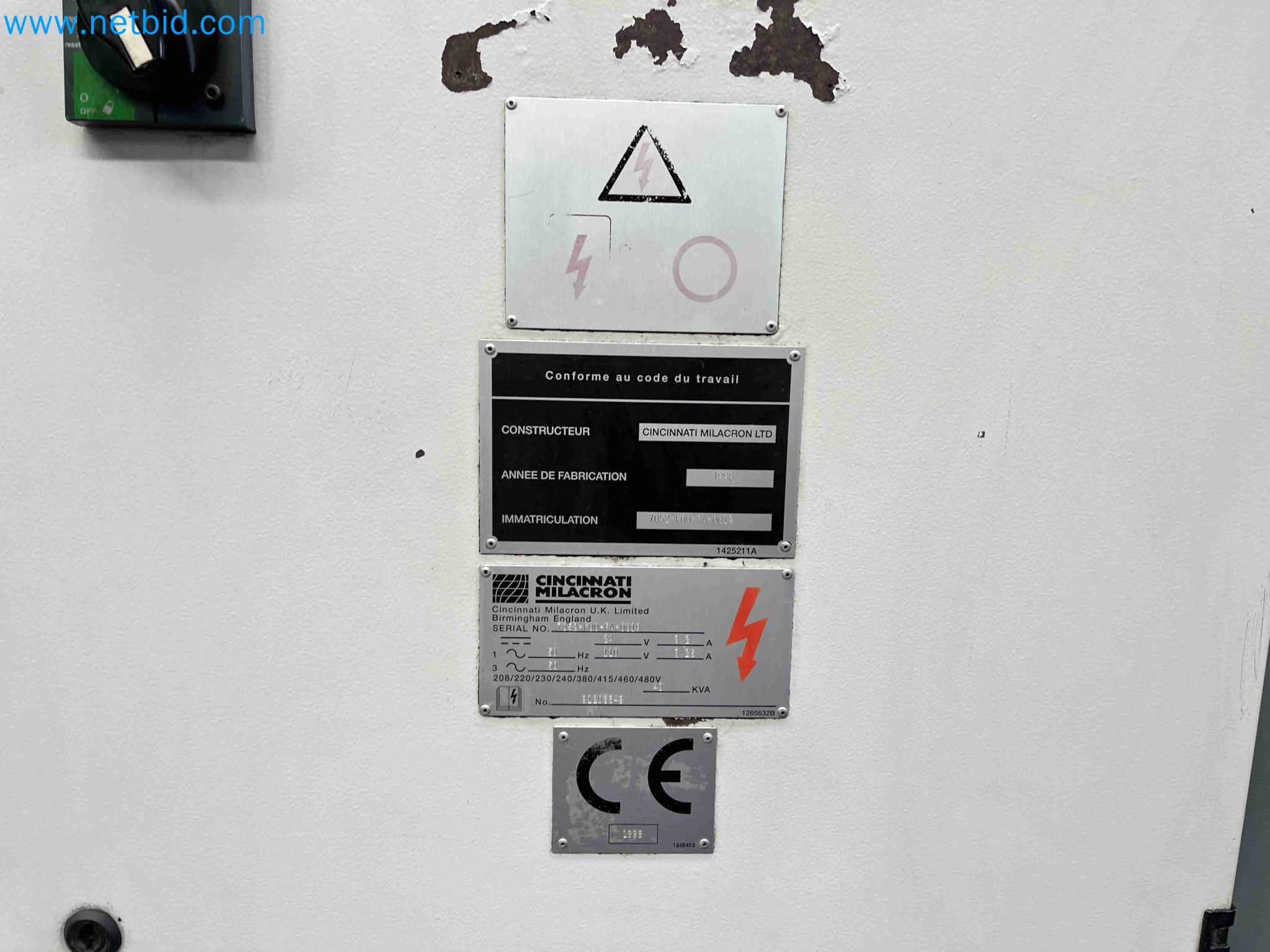 Aukce kovozpracujících stroju z nekolika uzavrených podniku v Portugalsku-18