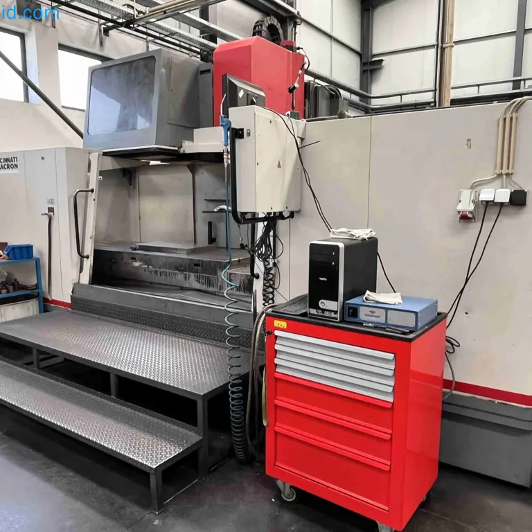 Vertikal-Bearbeitungszentrum CINCINATI MILAGRON CIN 1270931 / 7052-F00-RA-0019