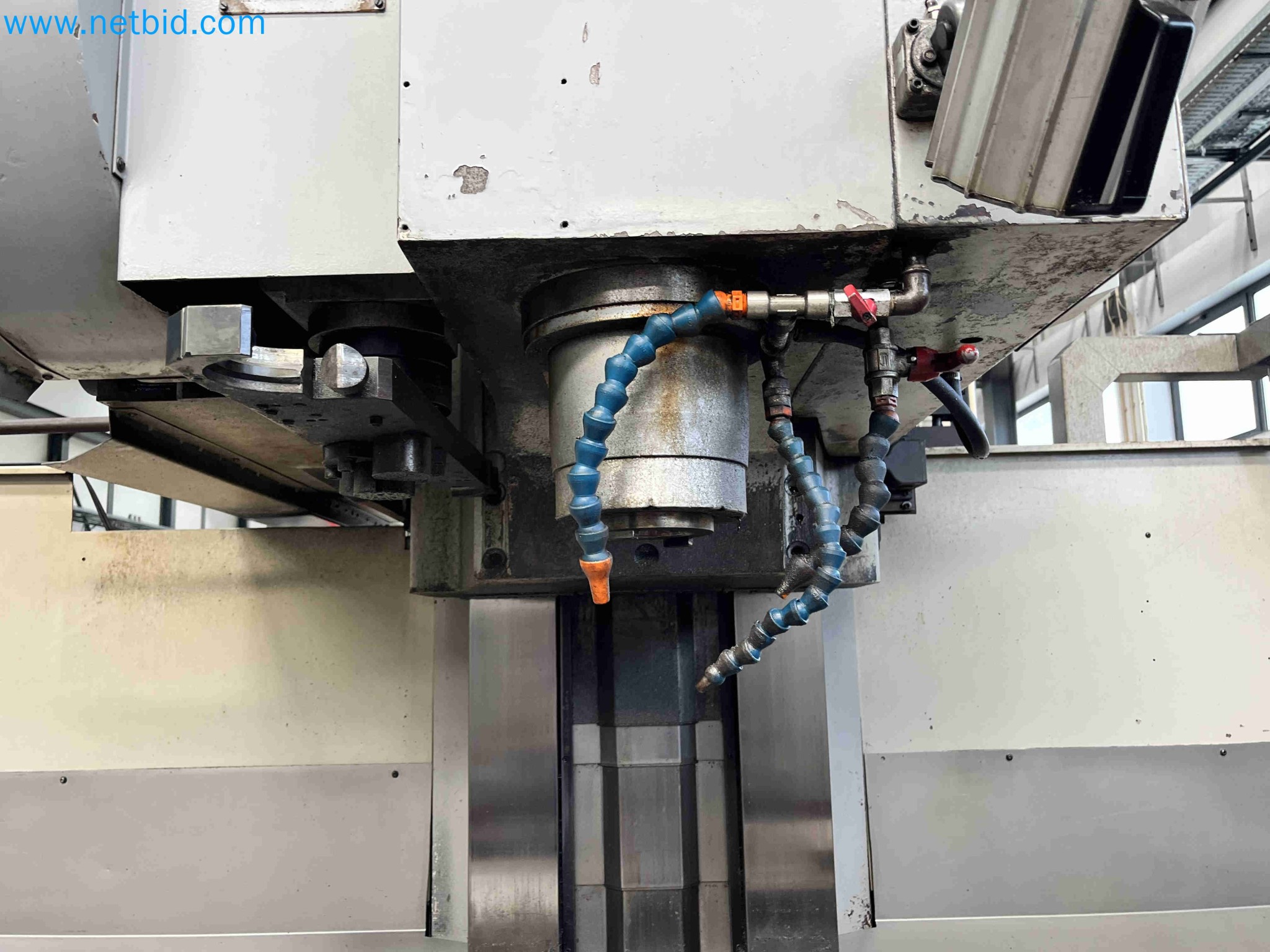 Vente aux enchères de machines-outils provenant de plusieurs fermetures d'entreprises au Portugal-11