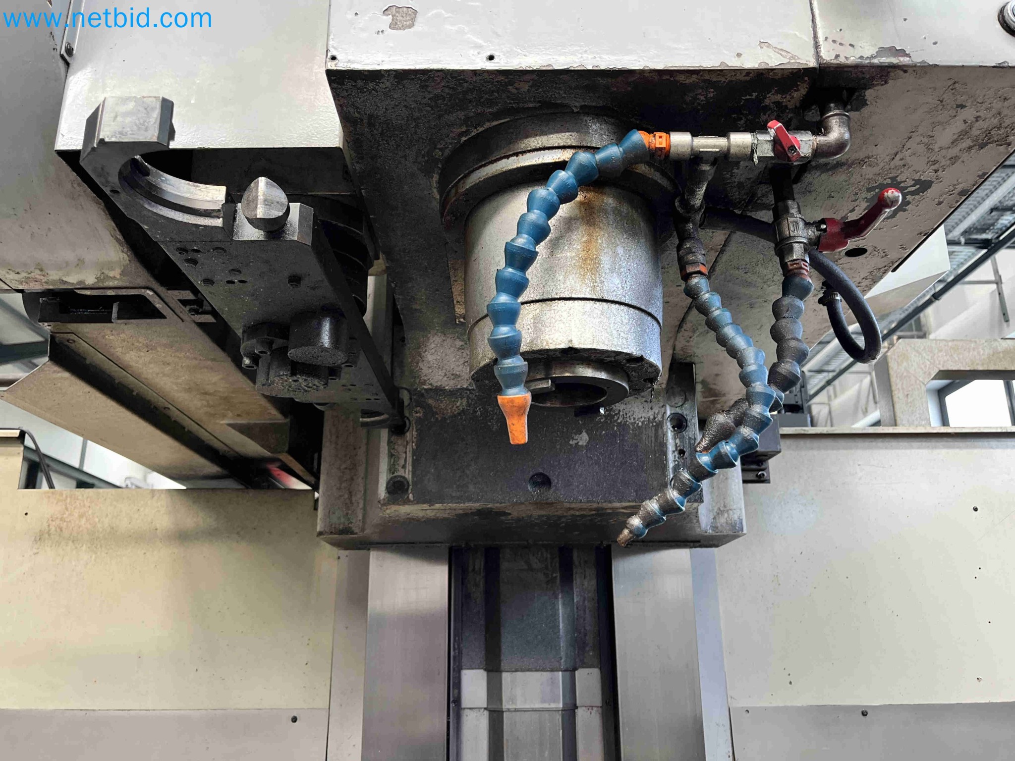 Vente aux enchères de machines-outils provenant de plusieurs fermetures d'entreprises au Portugal-12