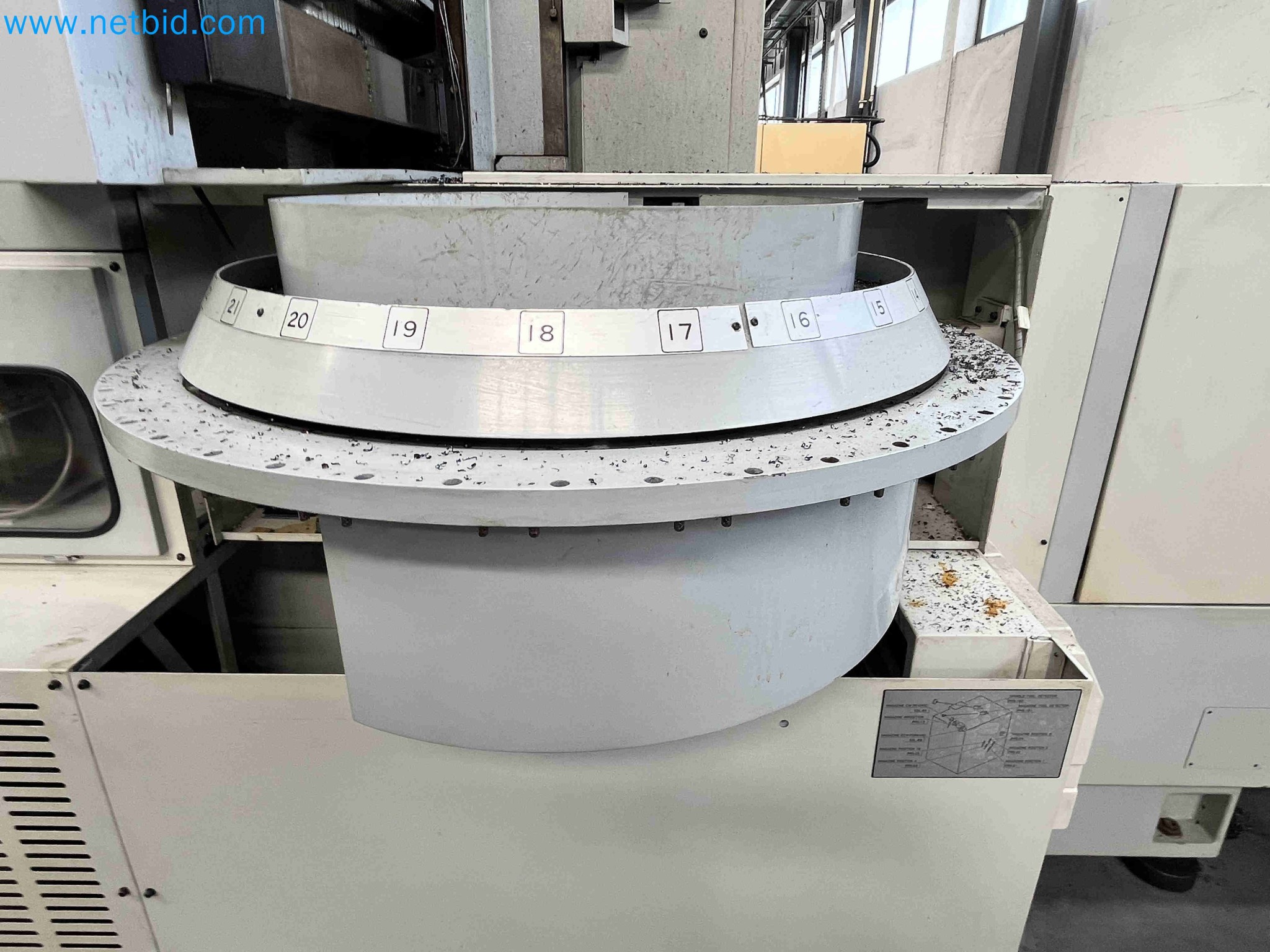 Aukce kovozpracujících stroju z nekolika uzavrených podniku v Portugalsku-14