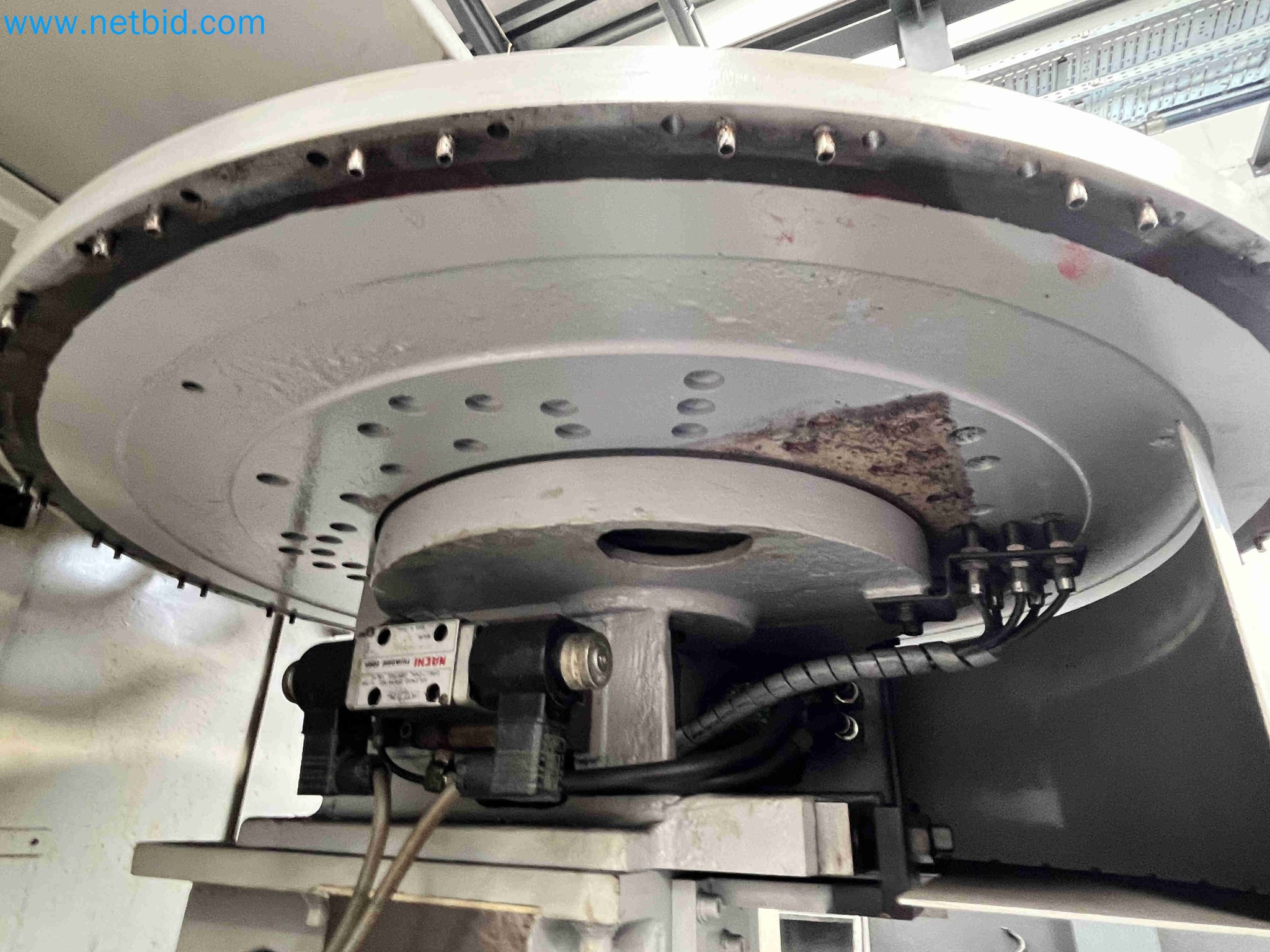 Aukce kovozpracujících stroju z nekolika uzavrených podniku v Portugalsku-16