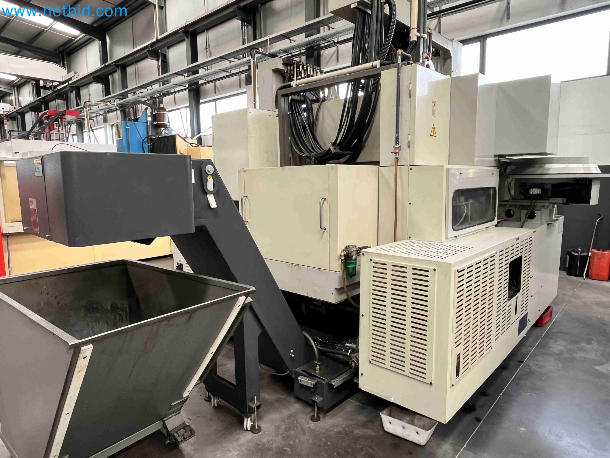 Aukce kovozpracujících stroju z nekolika uzavrených podniku v Portugalsku-19