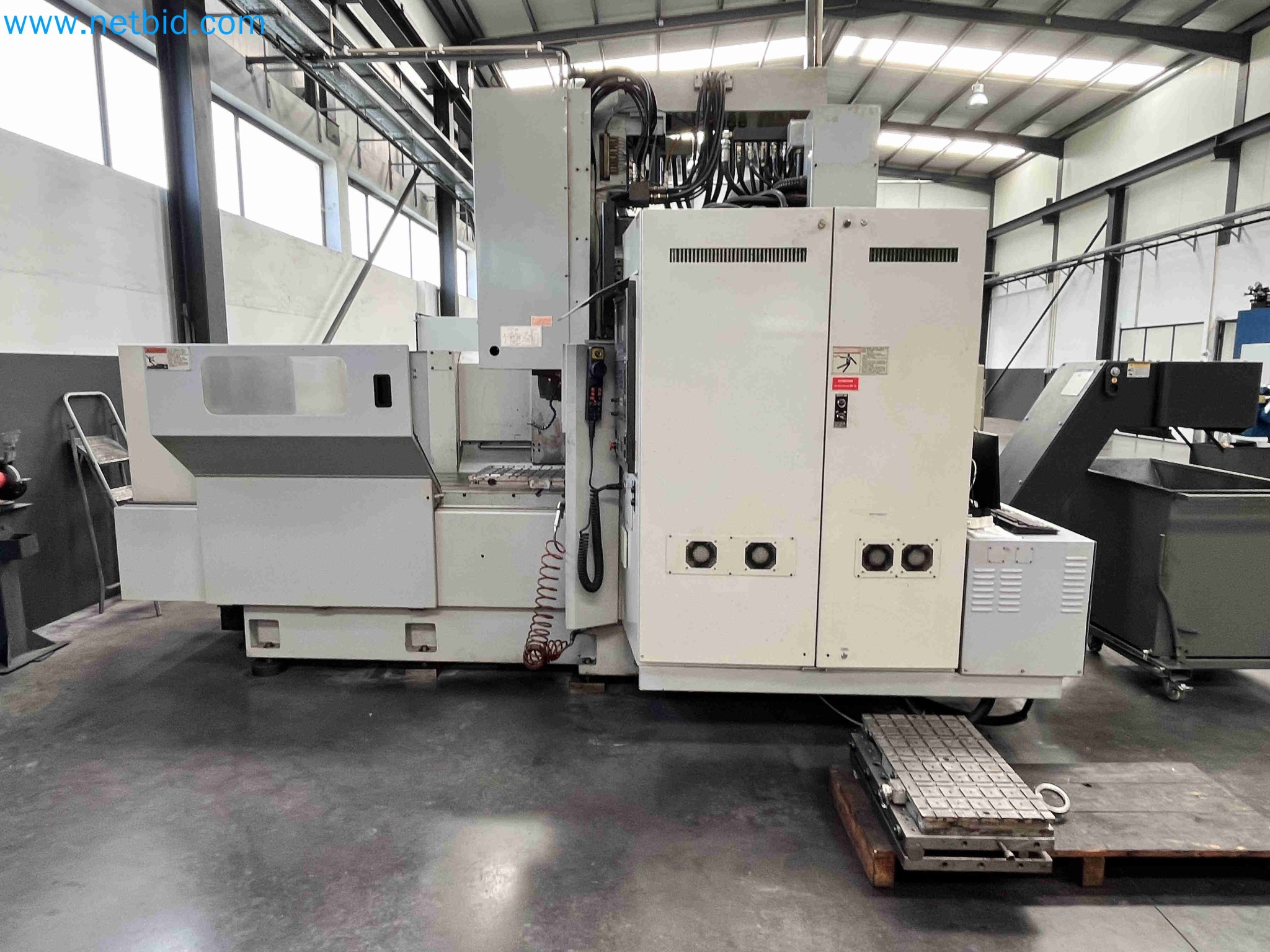 Aukce kovozpracujících stroju z nekolika uzavrených podniku v Portugalsku-1