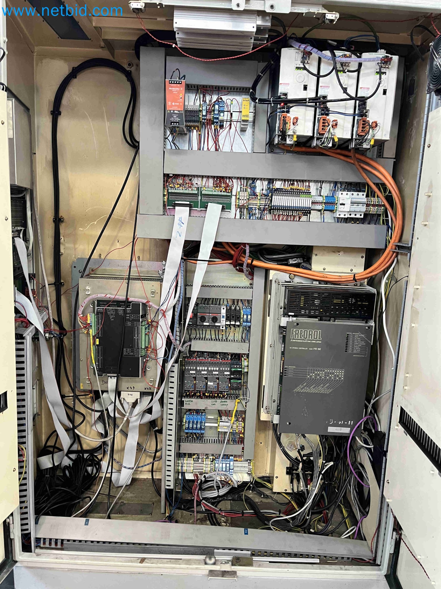 Aukce kovozpracujících stroju z nekolika uzavrených podniku v Portugalsku-26