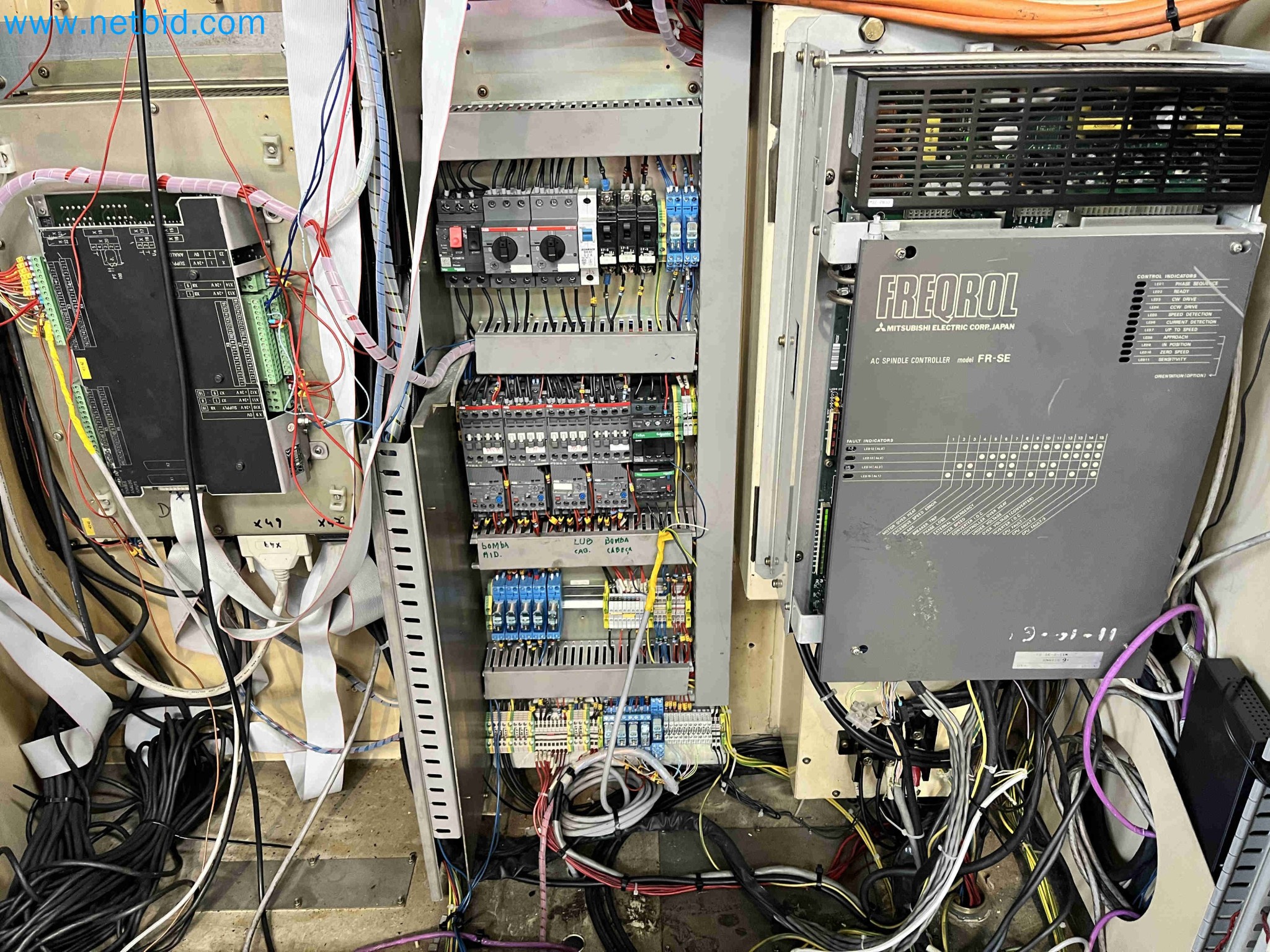 Aukce kovozpracujících stroju z nekolika uzavrených podniku v Portugalsku-28