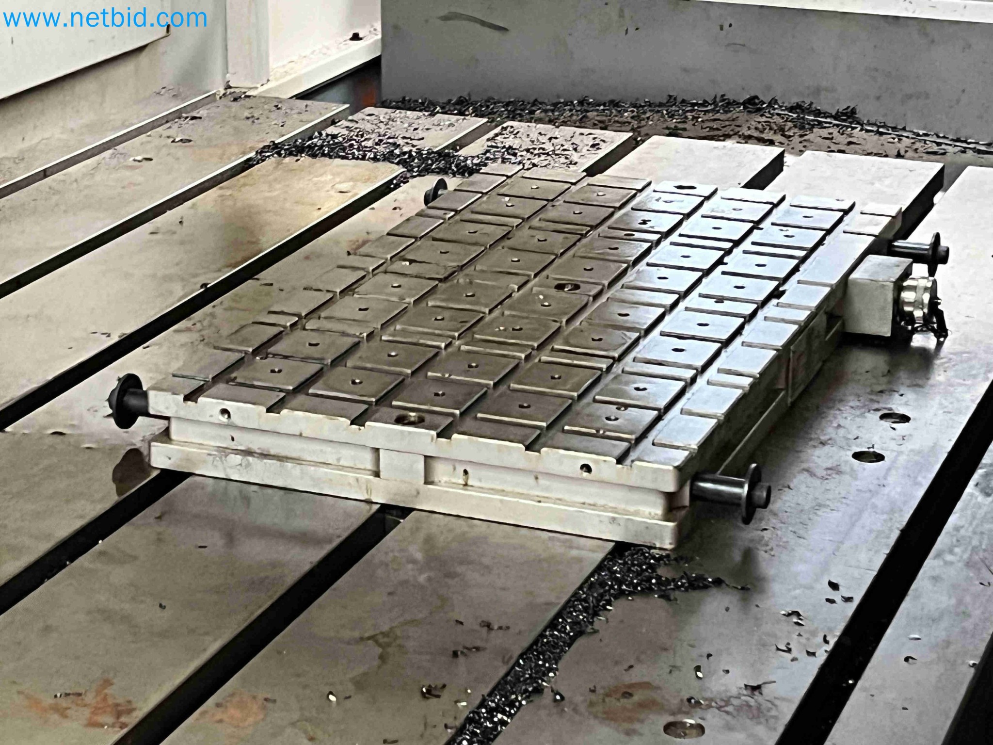 Vente aux enchères de machines-outils provenant de plusieurs fermetures d'entreprises au Portugal-11