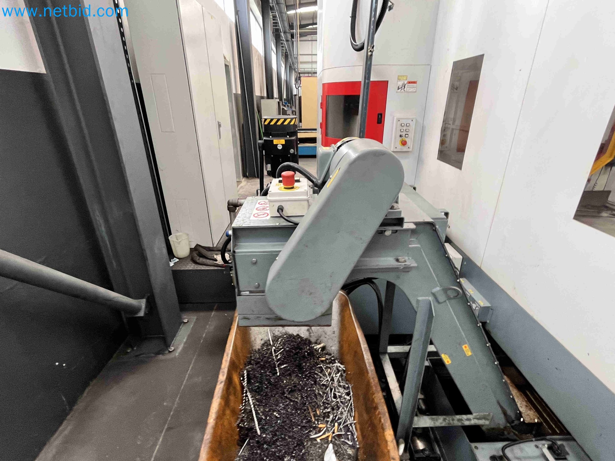 Vente aux enchères de machines-outils provenant de plusieurs fermetures d'entreprises au Portugal-16