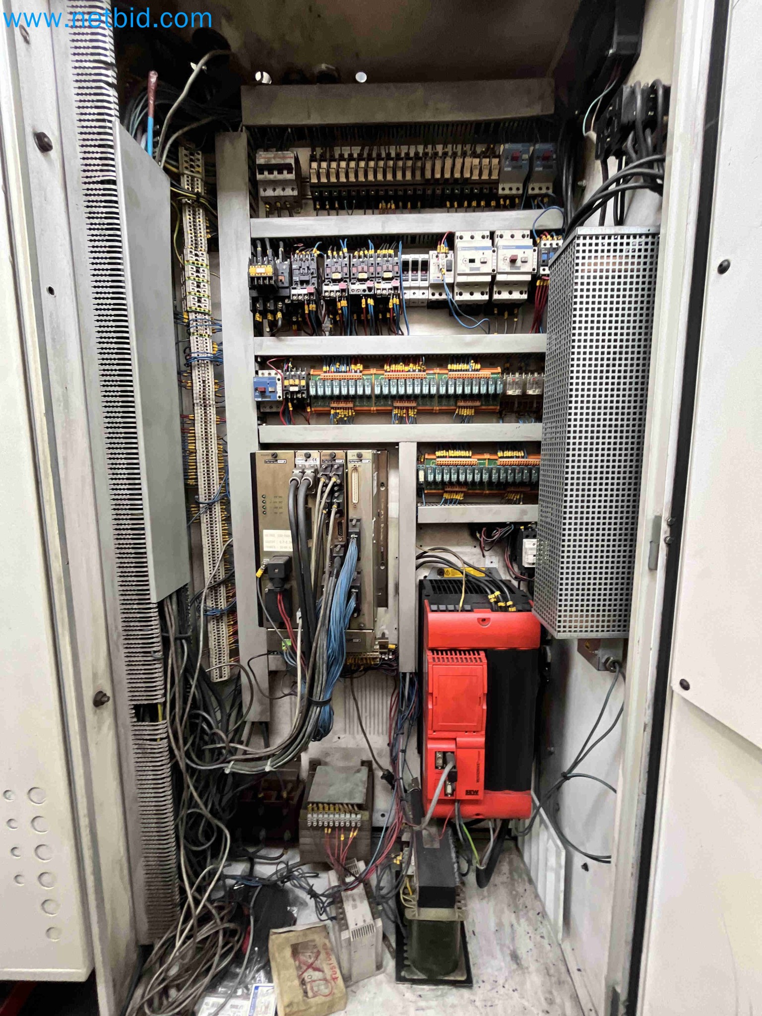 Auction of Metalworking Machinery from Multiple Business Closures in Portugal-13