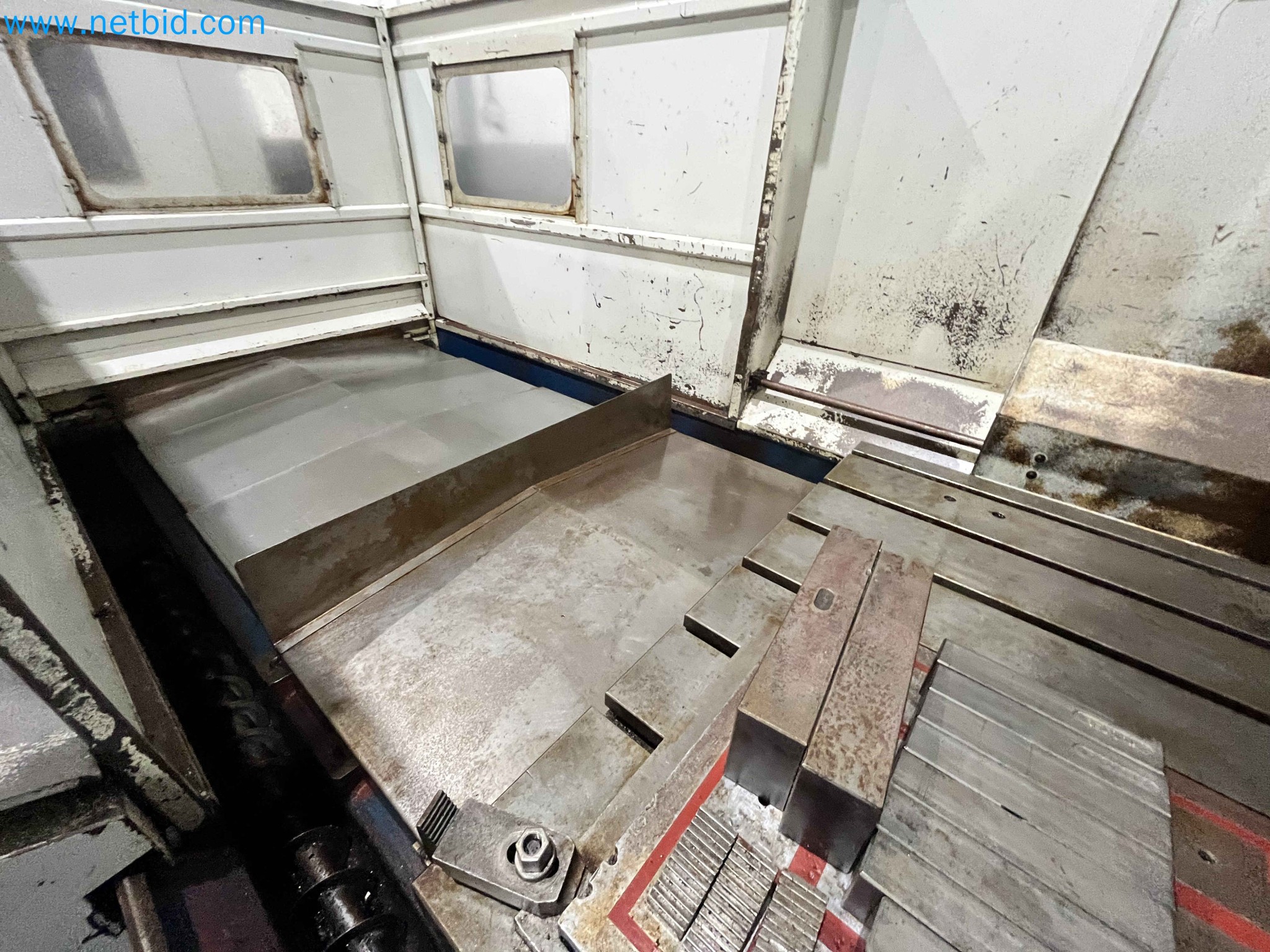 Dražba strojev za obdelavo kovin iz vec zaprtih podjetij na Portugalskem-15