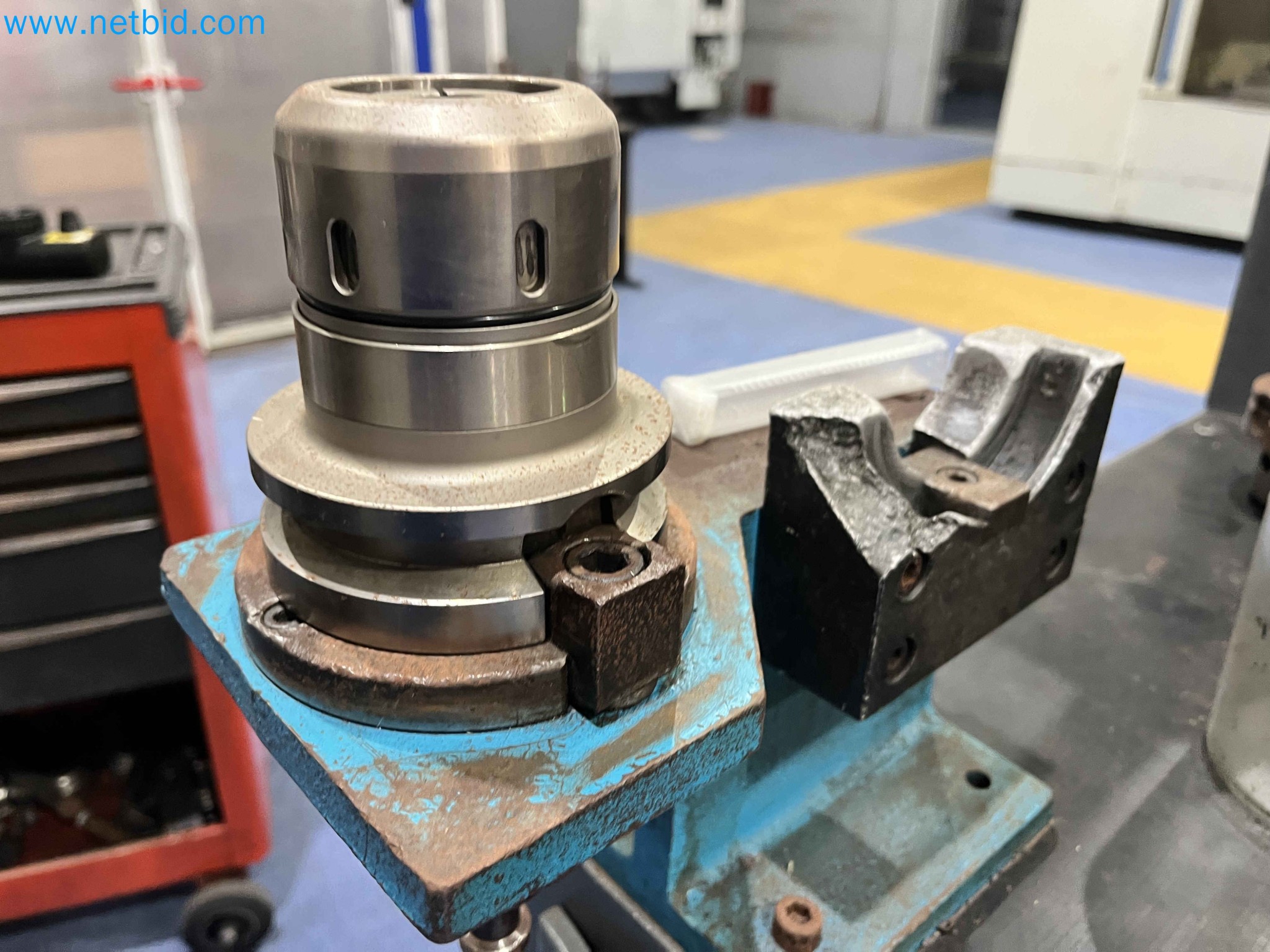 Dražba strojev za obdelavo kovin iz vec zaprtih podjetij na Portugalskem-41