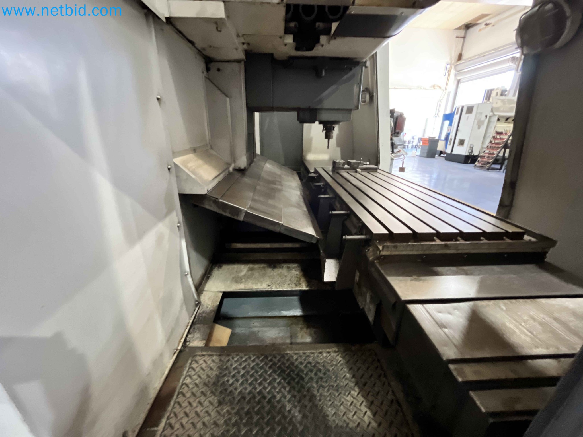 Dražba strojev za obdelavo kovin iz vec zaprtih podjetij na Portugalskem-11