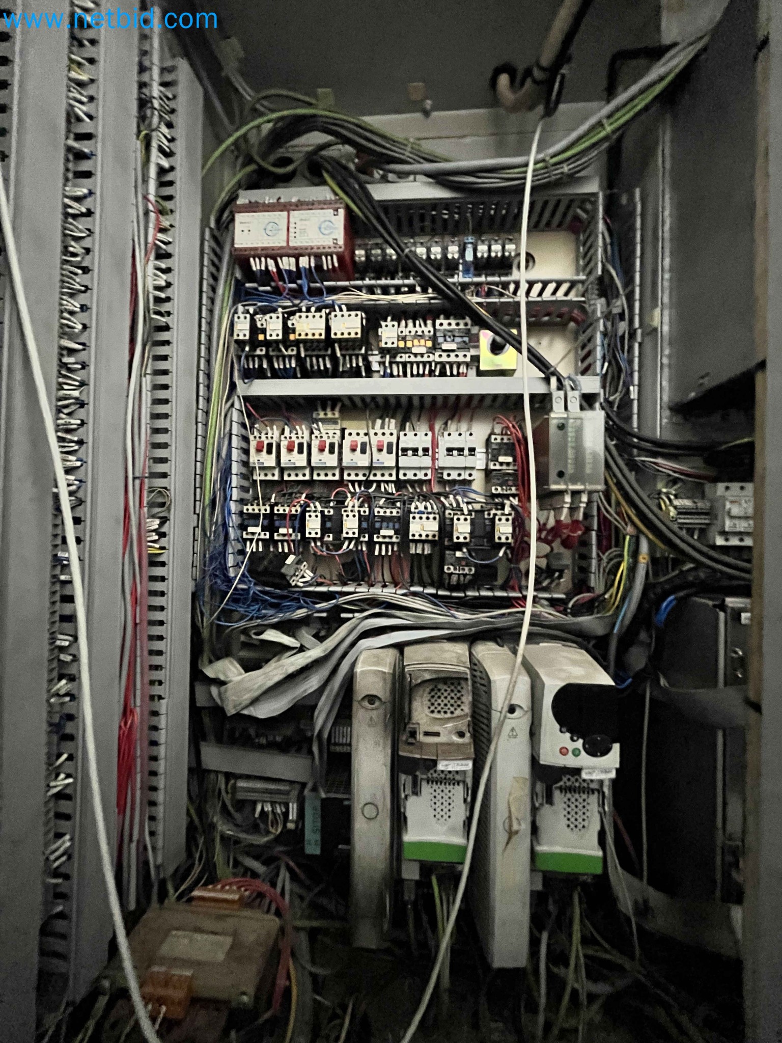 Dražba strojev za obdelavo kovin iz vec zaprtih podjetij na Portugalskem-18