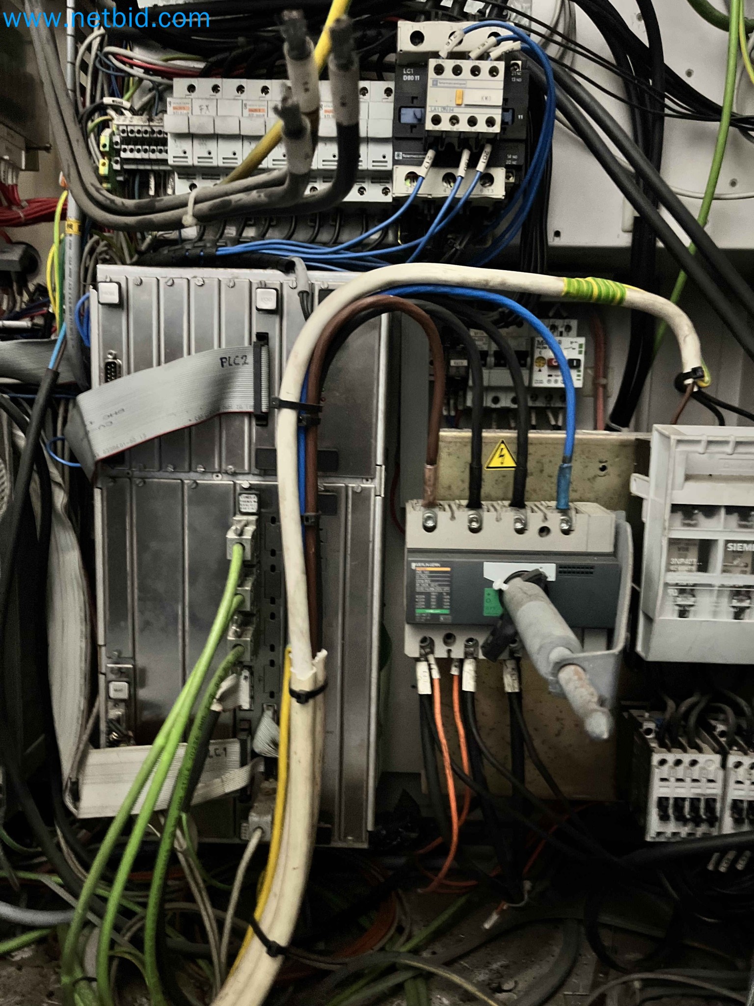 Dražba strojev za obdelavo kovin iz vec zaprtih podjetij na Portugalskem-27