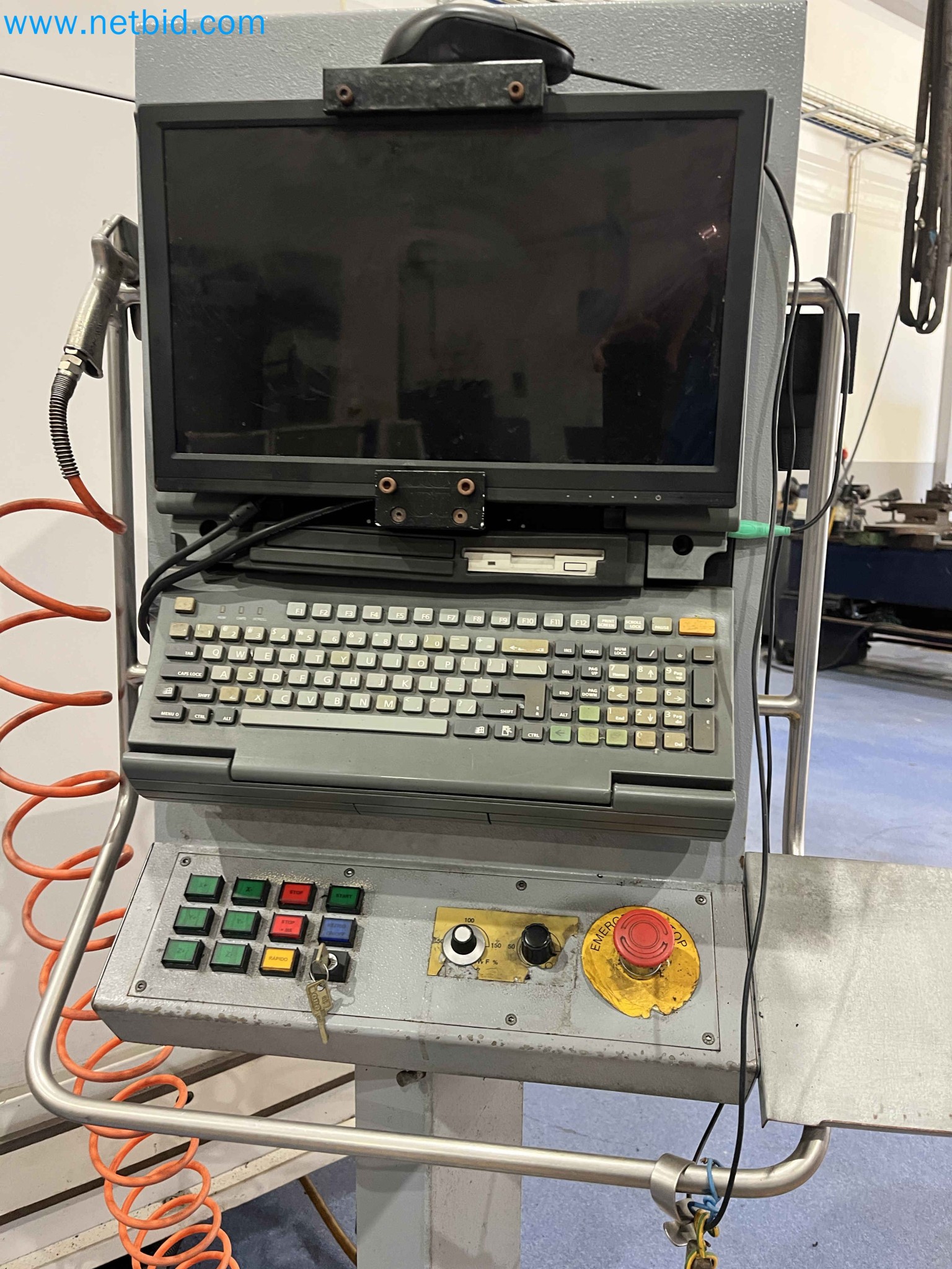 Dražba strojev za obdelavo kovin iz vec zaprtih podjetij na Portugalskem-31