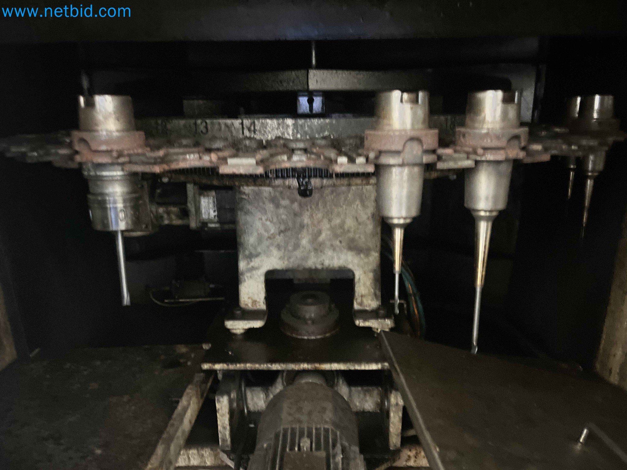 Dražba strojev za obdelavo kovin iz vec zaprtih podjetij na Portugalskem-10