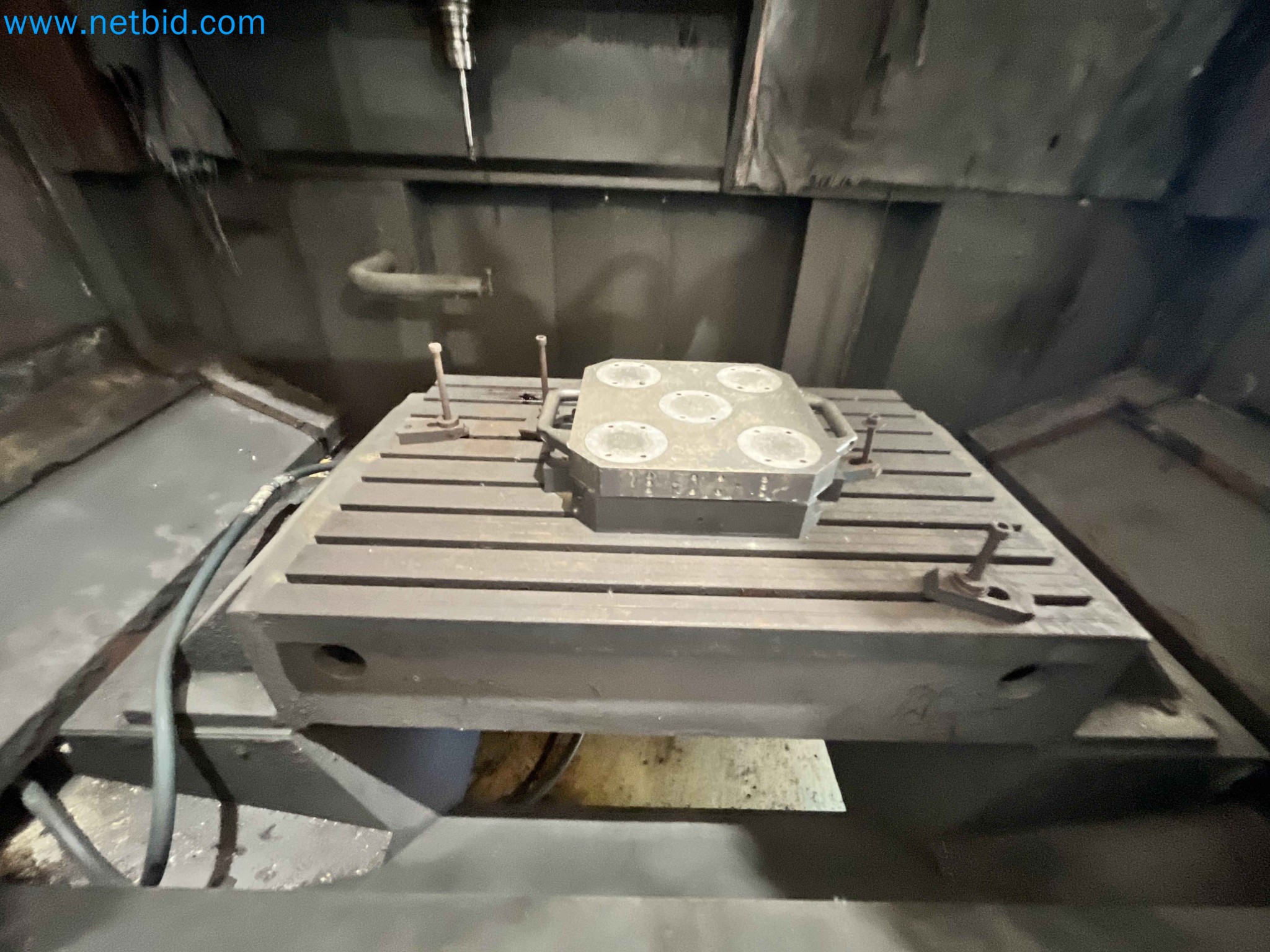 Dražba strojev za obdelavo kovin iz vec zaprtih podjetij na Portugalskem-20