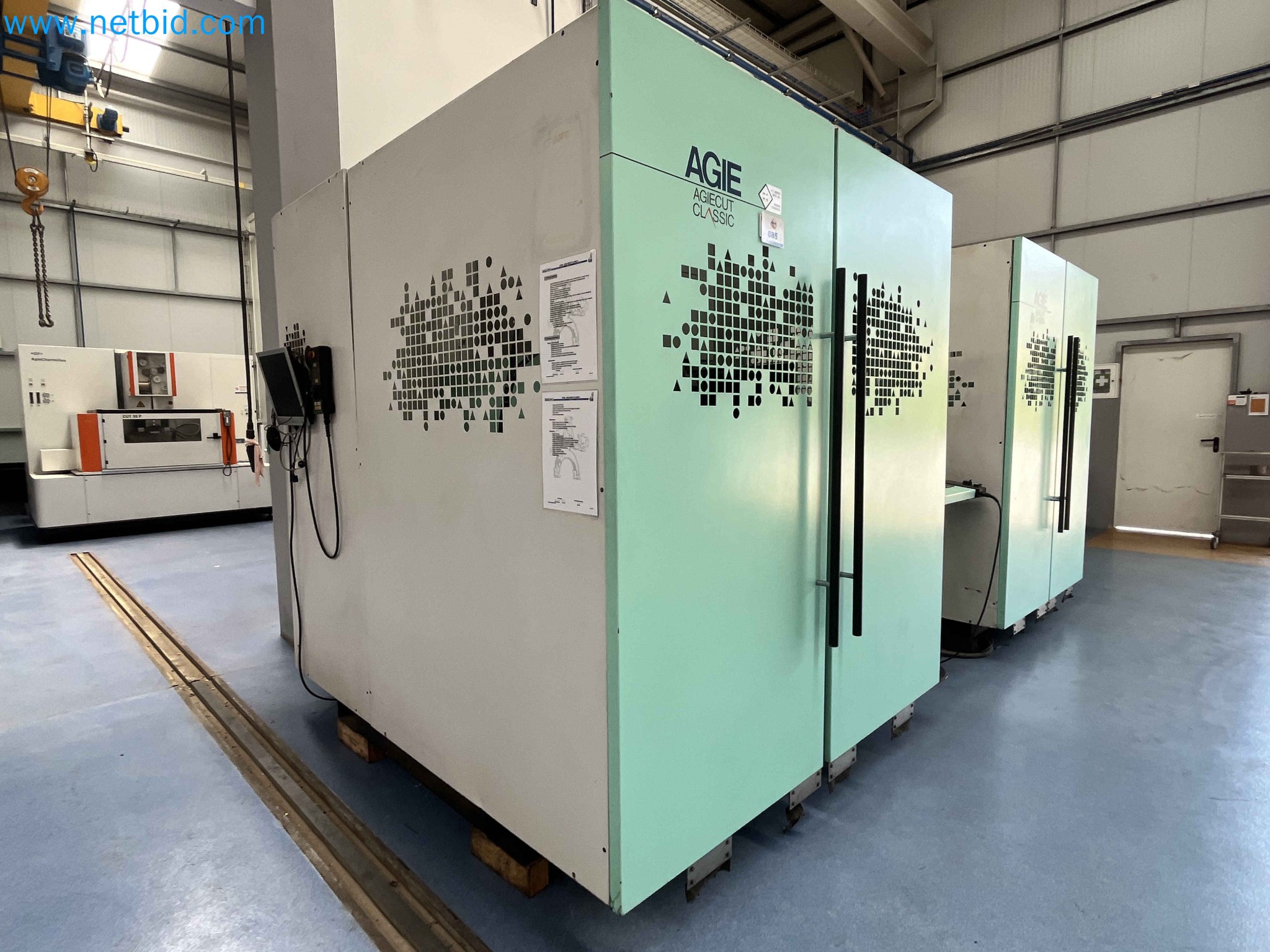 Aukce kovozpracujících stroju z nekolika uzavrených podniku v Portugalsku-11