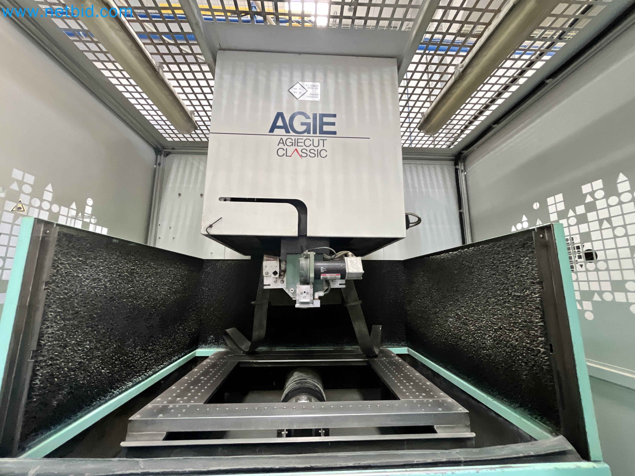 Aukce kovozpracujících stroju z nekolika uzavrených podniku v Portugalsku-16