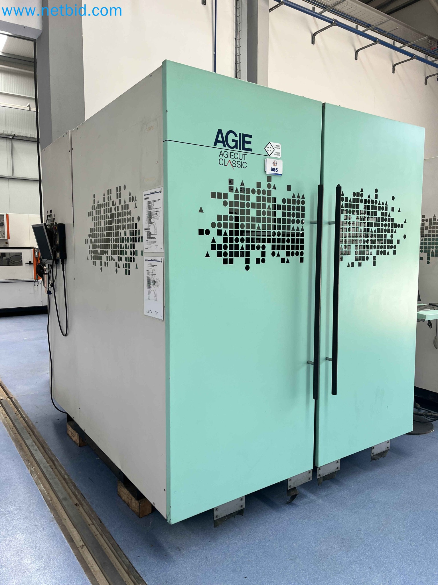 Aukce kovozpracujících stroju z nekolika uzavrených podniku v Portugalsku-1