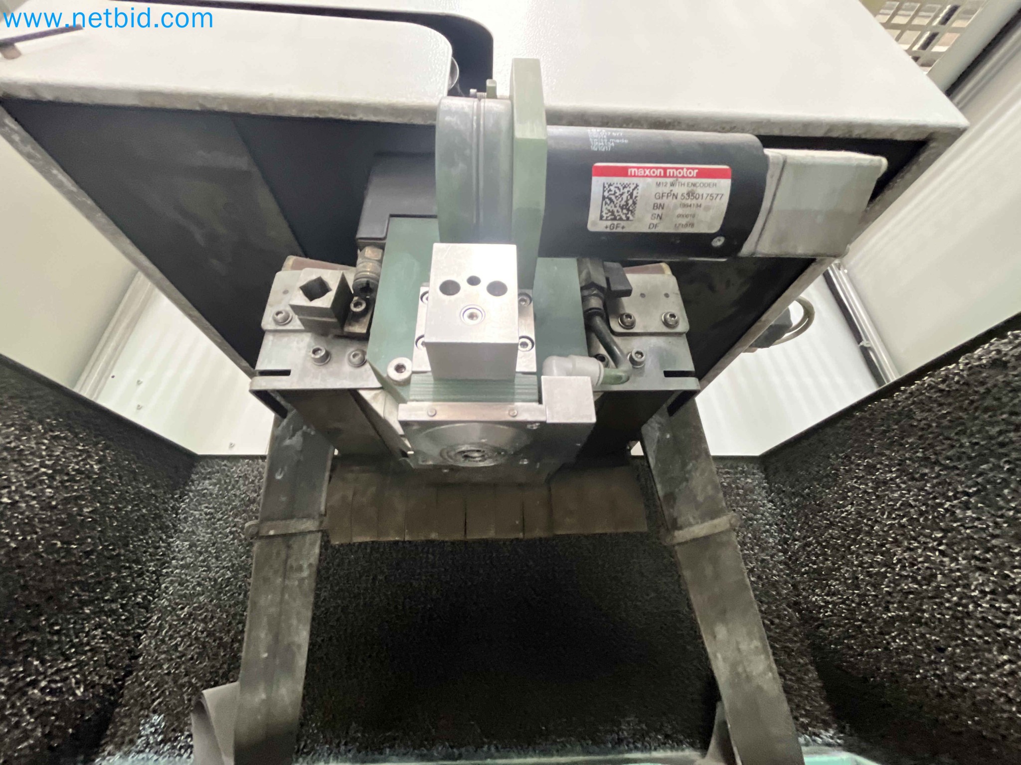 Aukce kovozpracujících stroju z nekolika uzavrených podniku v Portugalsku-5