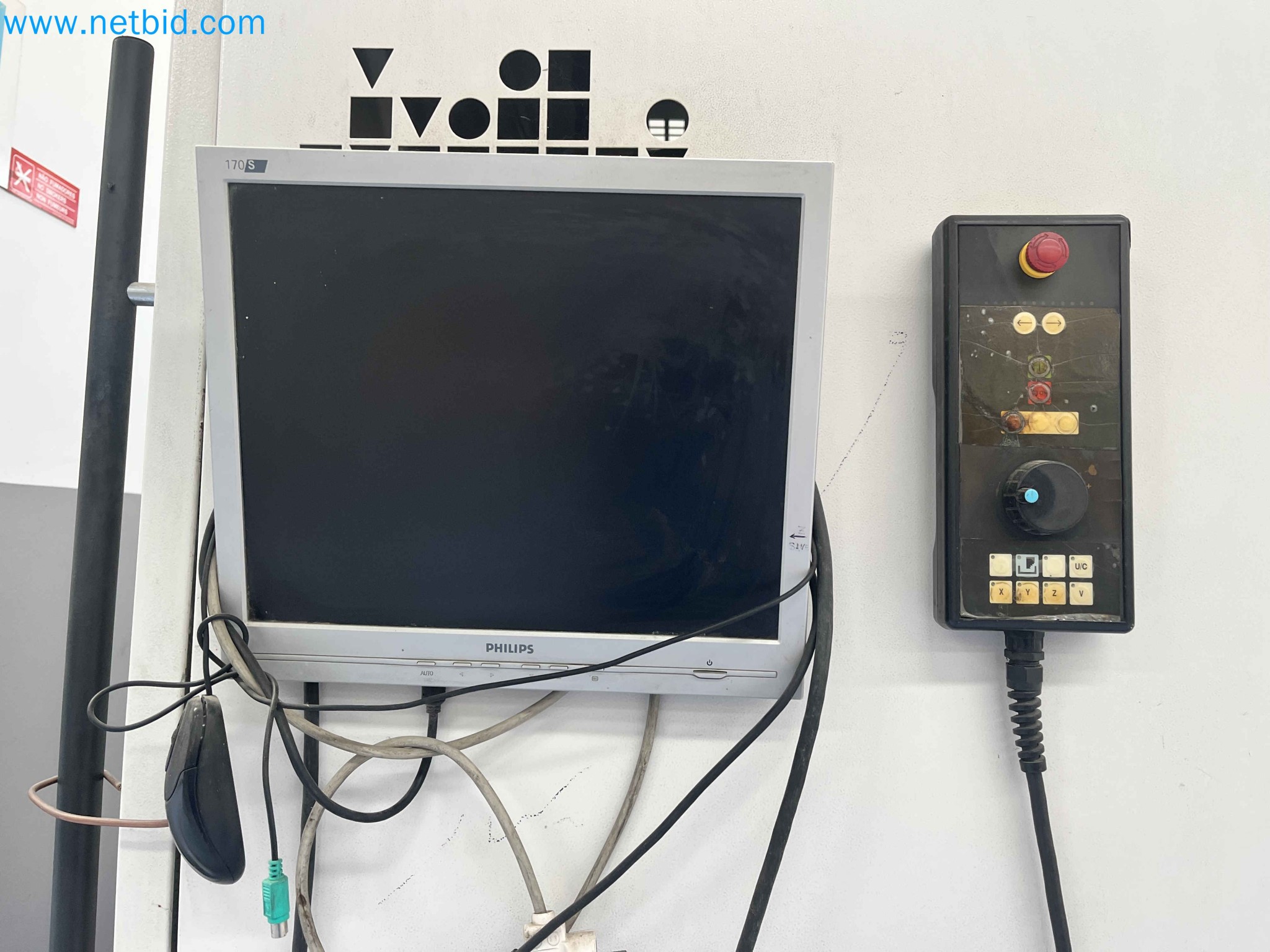 Aukce kovozpracujících stroju z nekolika uzavrených podniku v Portugalsku-7