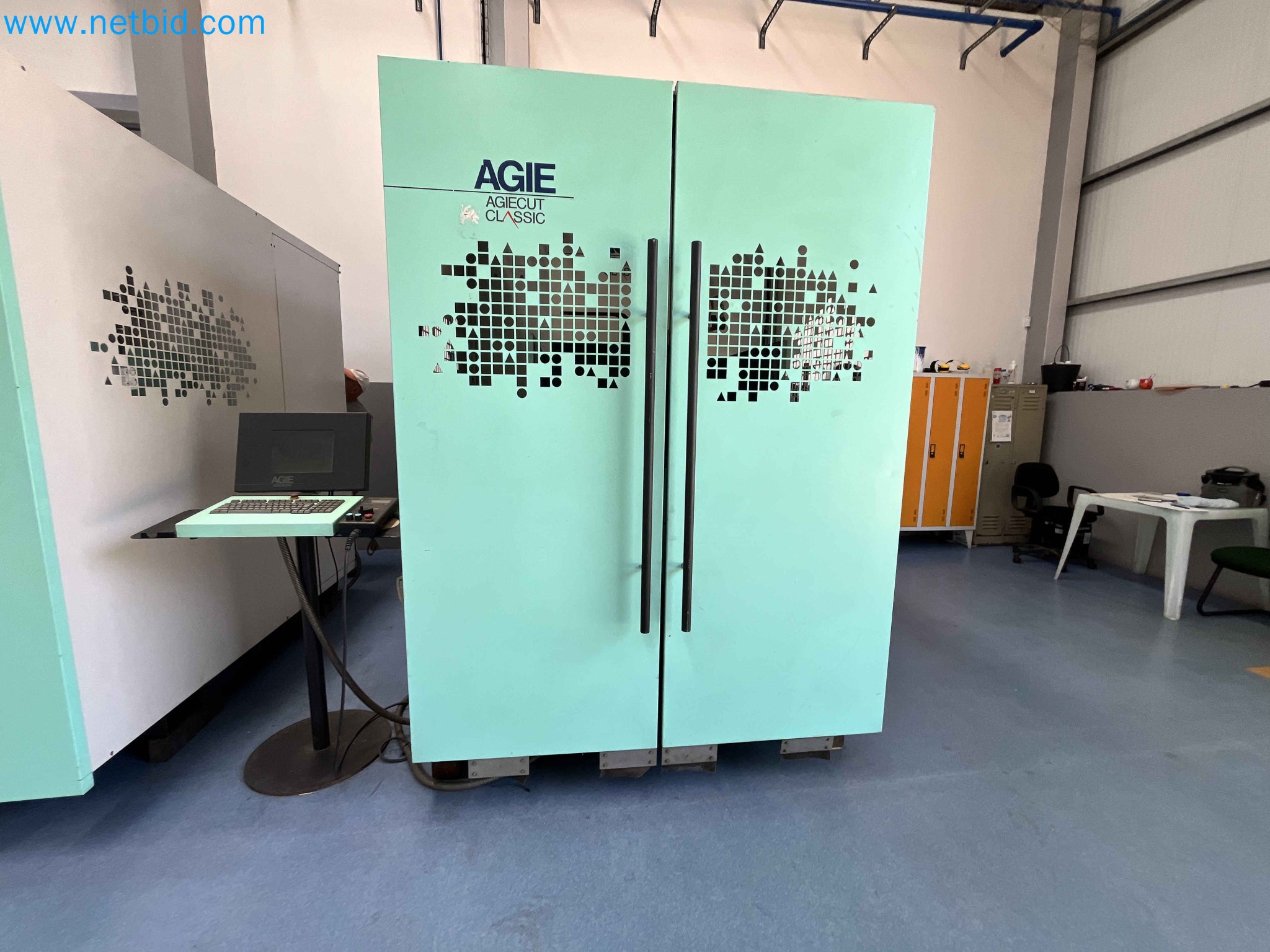 Aukce kovozpracujících stroju z nekolika uzavrených podniku v Portugalsku-2