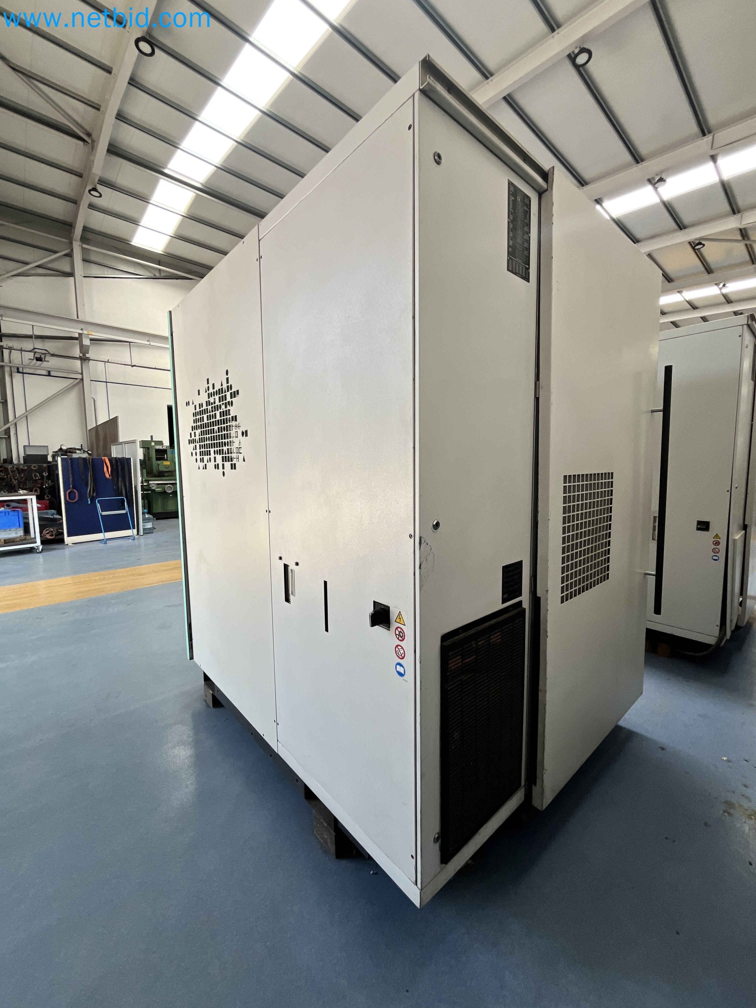 Aukce kovozpracujících stroju z nekolika uzavrených podniku v Portugalsku-7