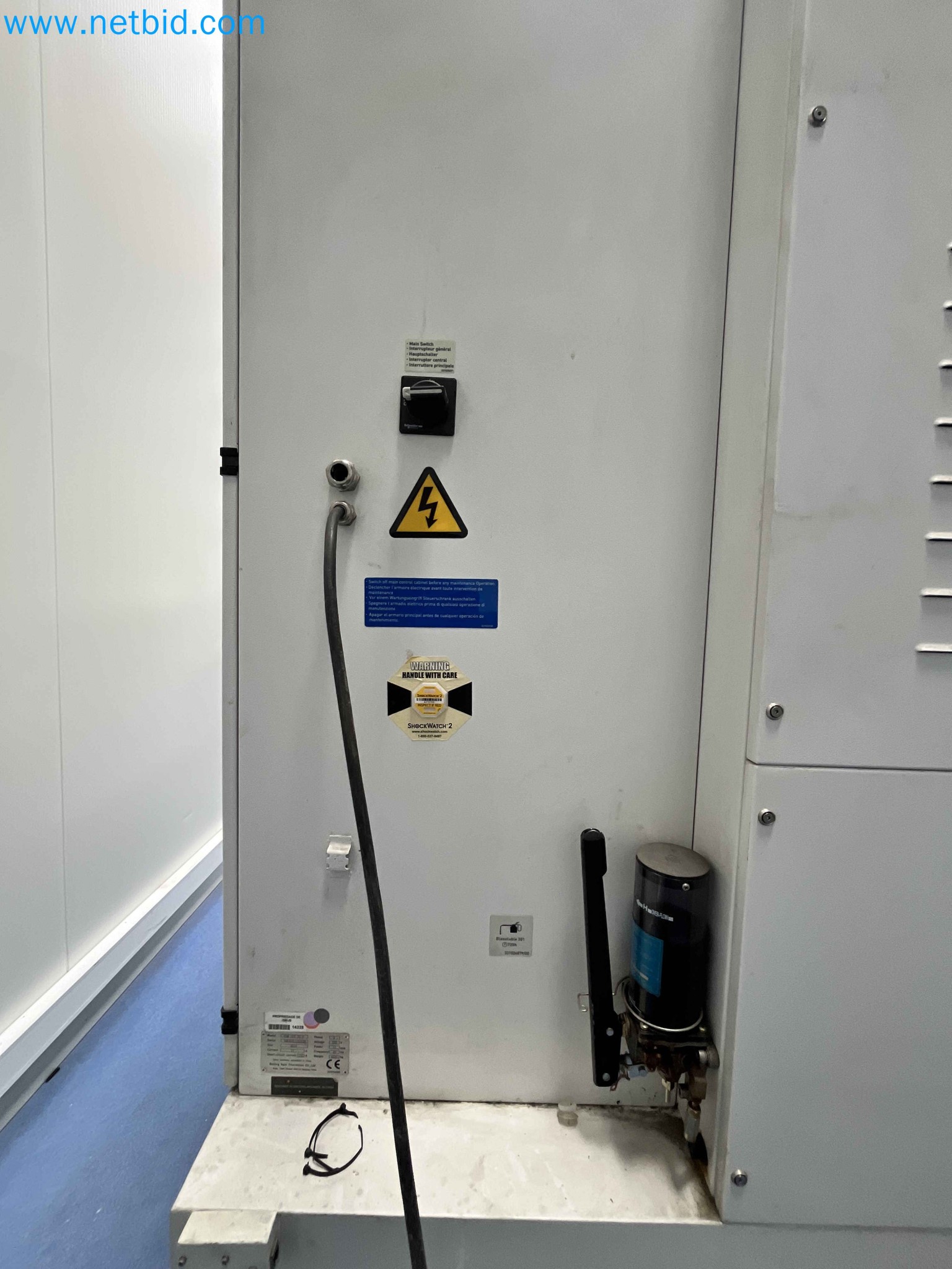 Aukce kovozpracujících stroju z nekolika uzavrených podniku v Portugalsku-12