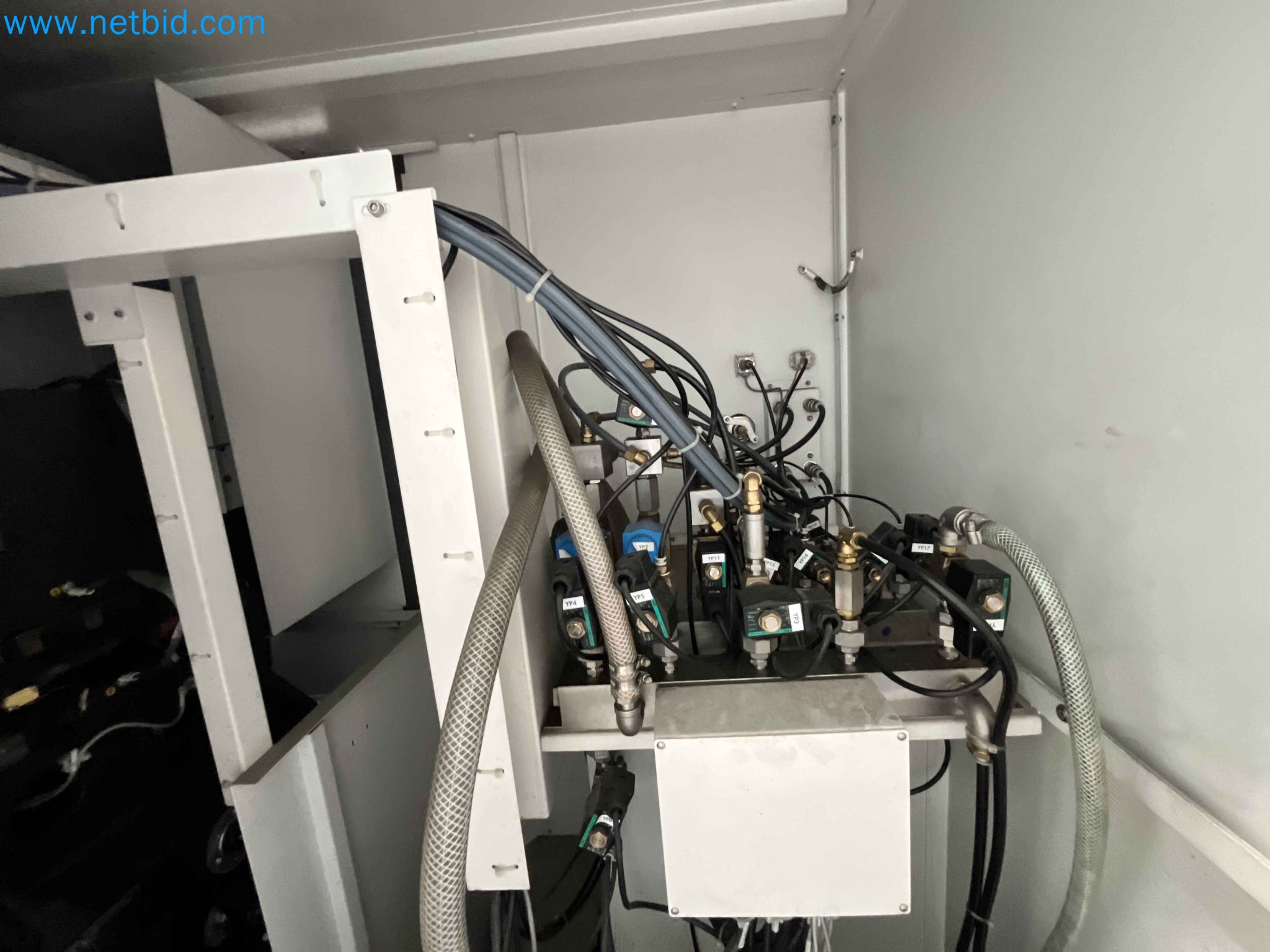 Aukce kovozpracujících stroju z nekolika uzavrených podniku v Portugalsku-16