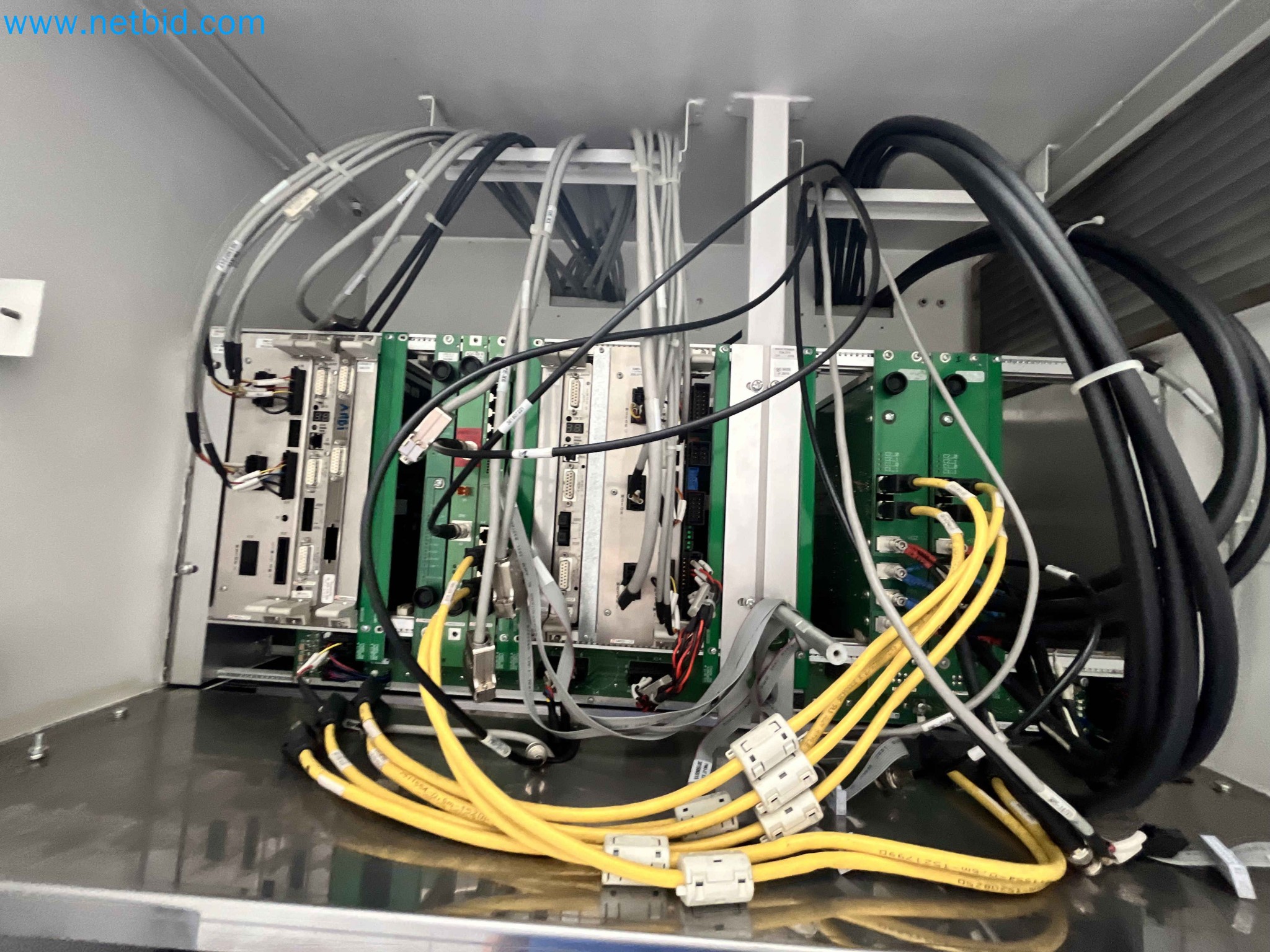 Aukce kovozpracujících stroju z nekolika uzavrených podniku v Portugalsku-20