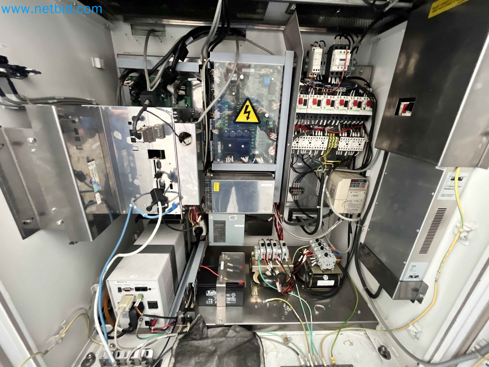 Aukce kovozpracujících stroju z nekolika uzavrených podniku v Portugalsku-23